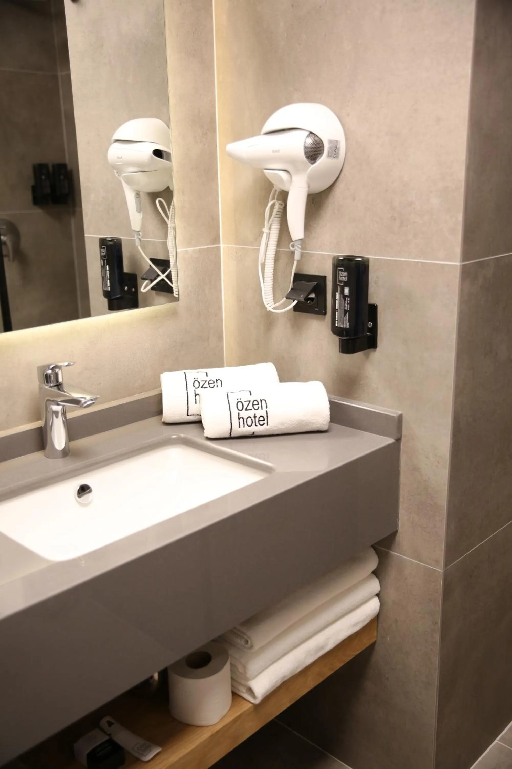 Shower in ÖZEN HOTEL