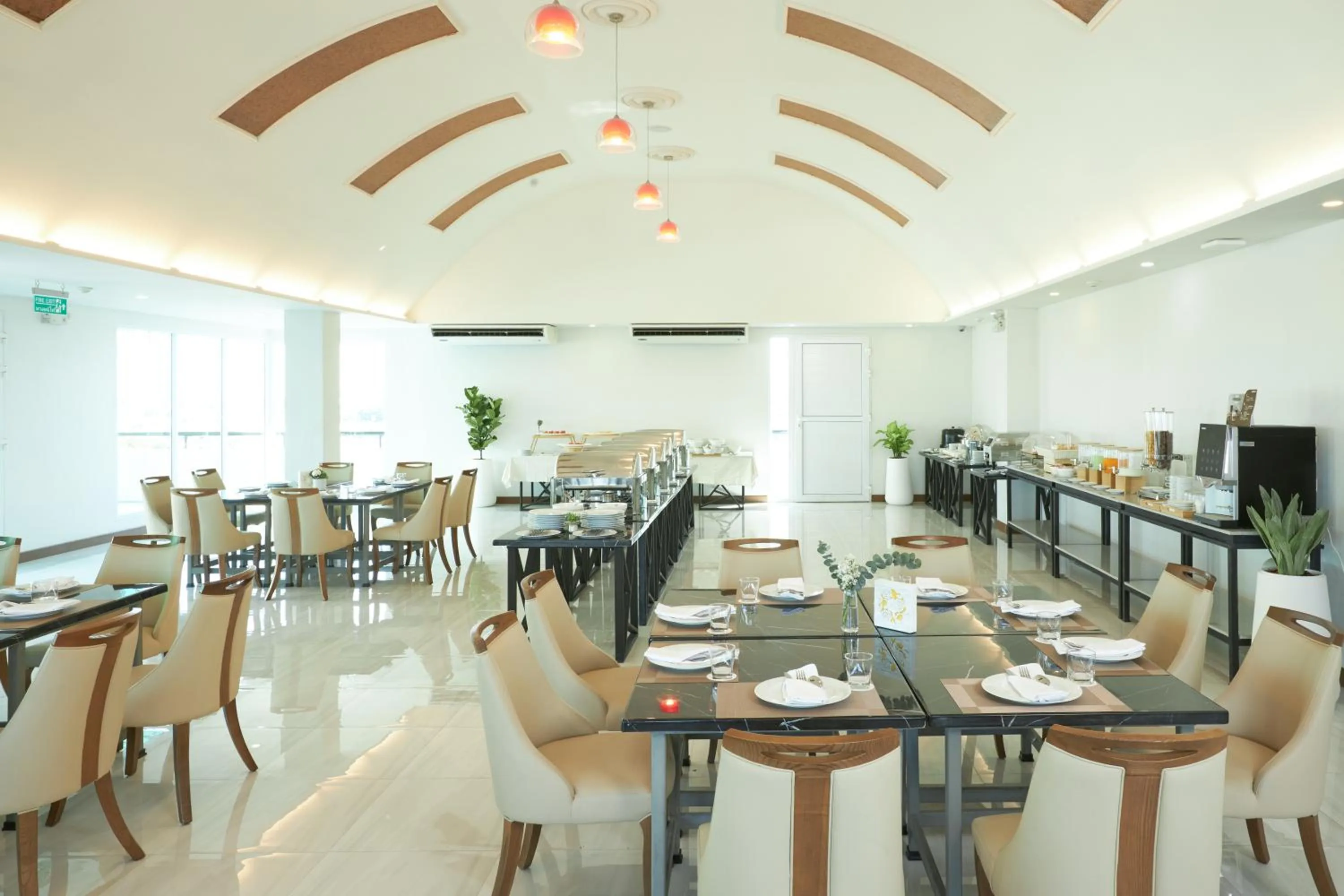 Restaurant/places to eat in Cozy Donmueang Hotel