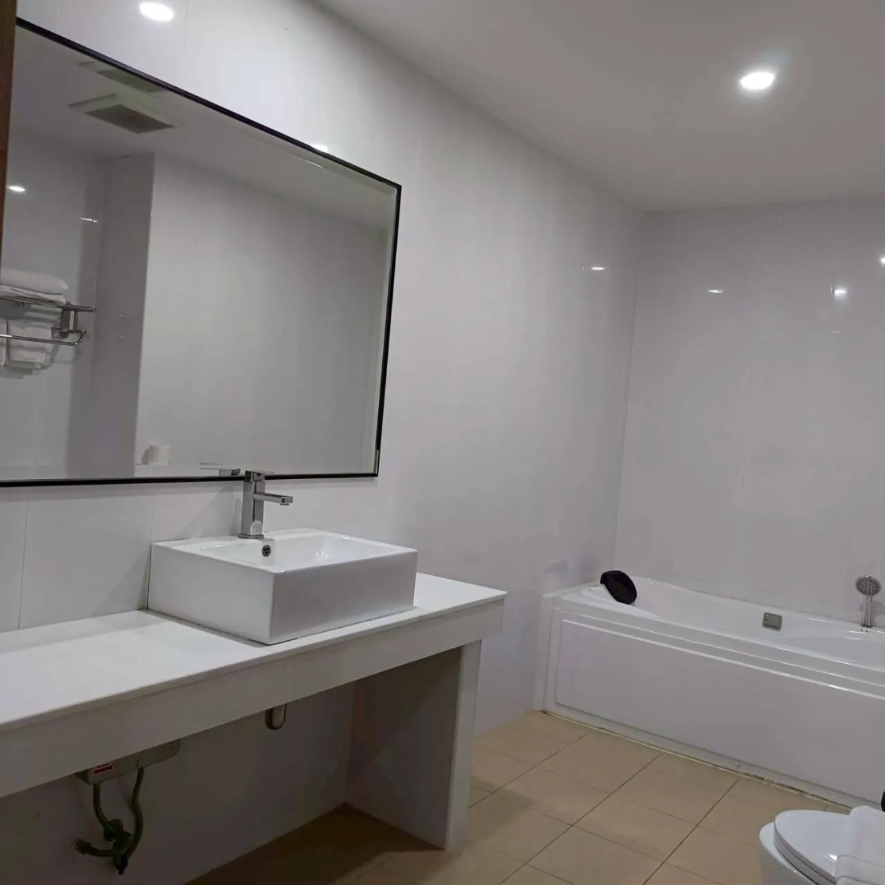 Cozy Donmueang Hotel