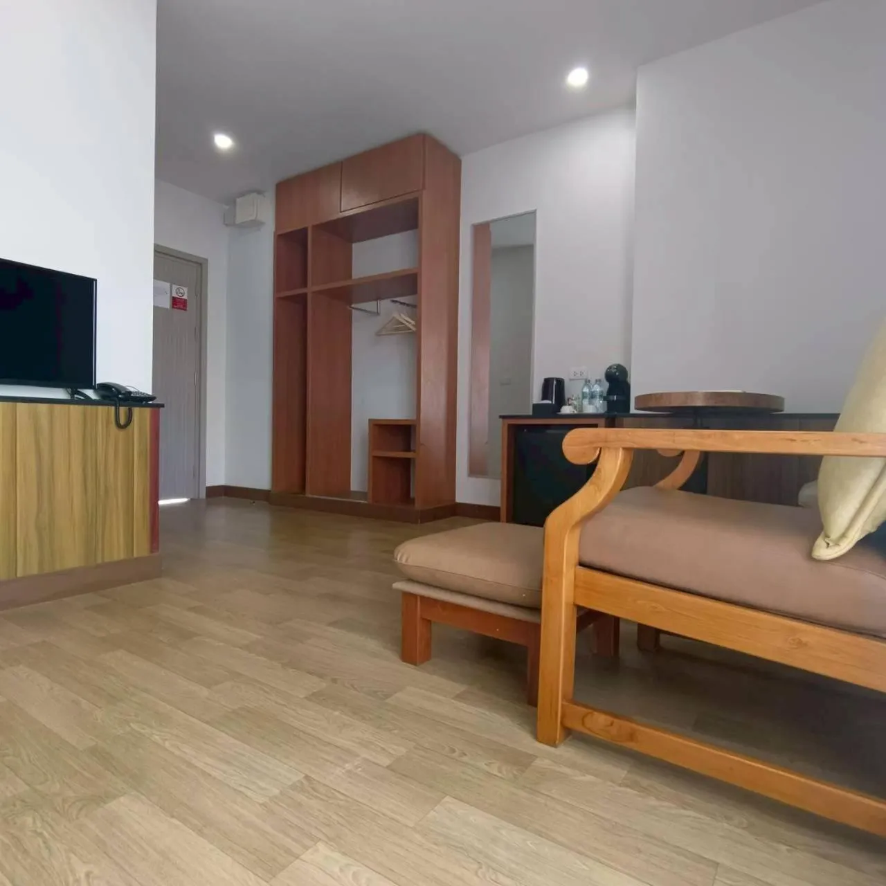 Cozy Donmueang Hotel