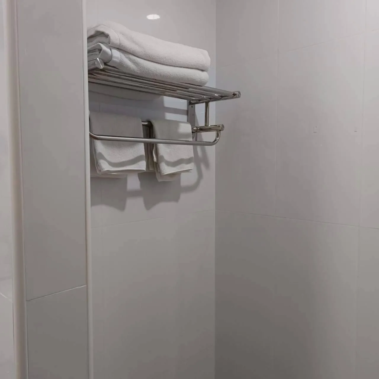 Cozy Donmueang Hotel