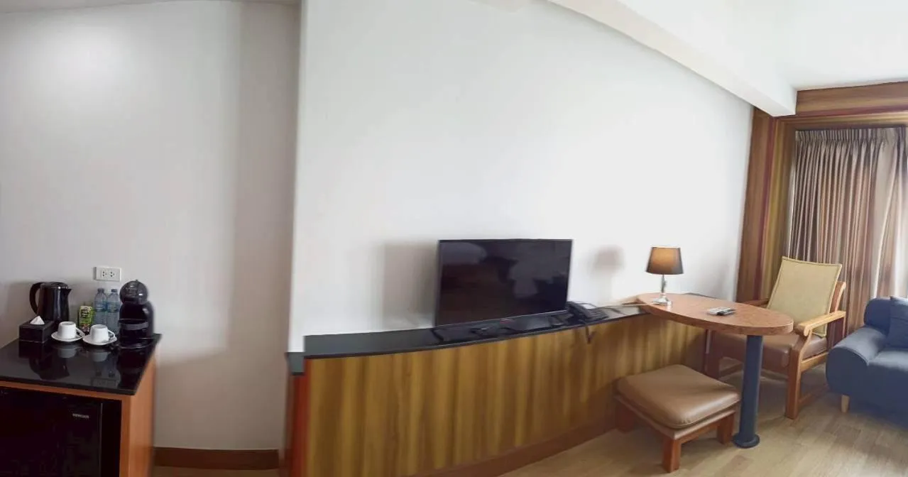 Cozy Donmueang Hotel