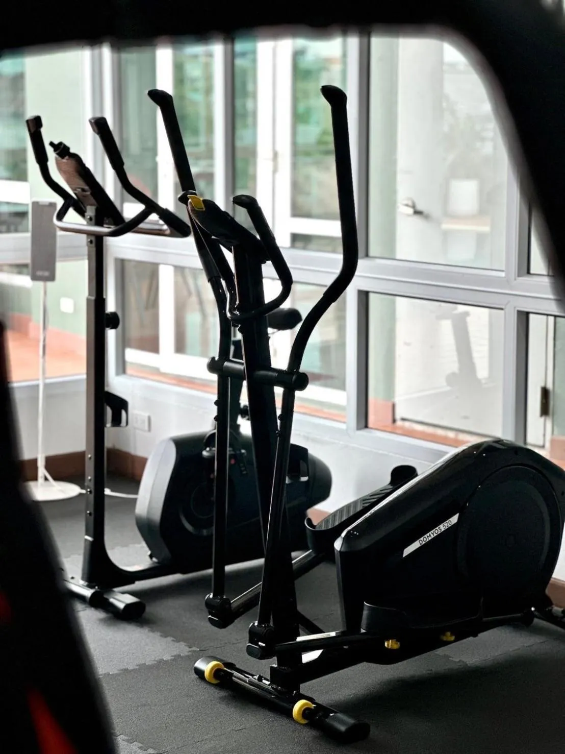 Fitness centre/facilities in Cozy Donmueang Hotel
