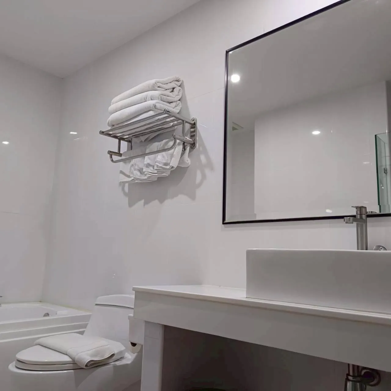 Cozy Donmueang Hotel