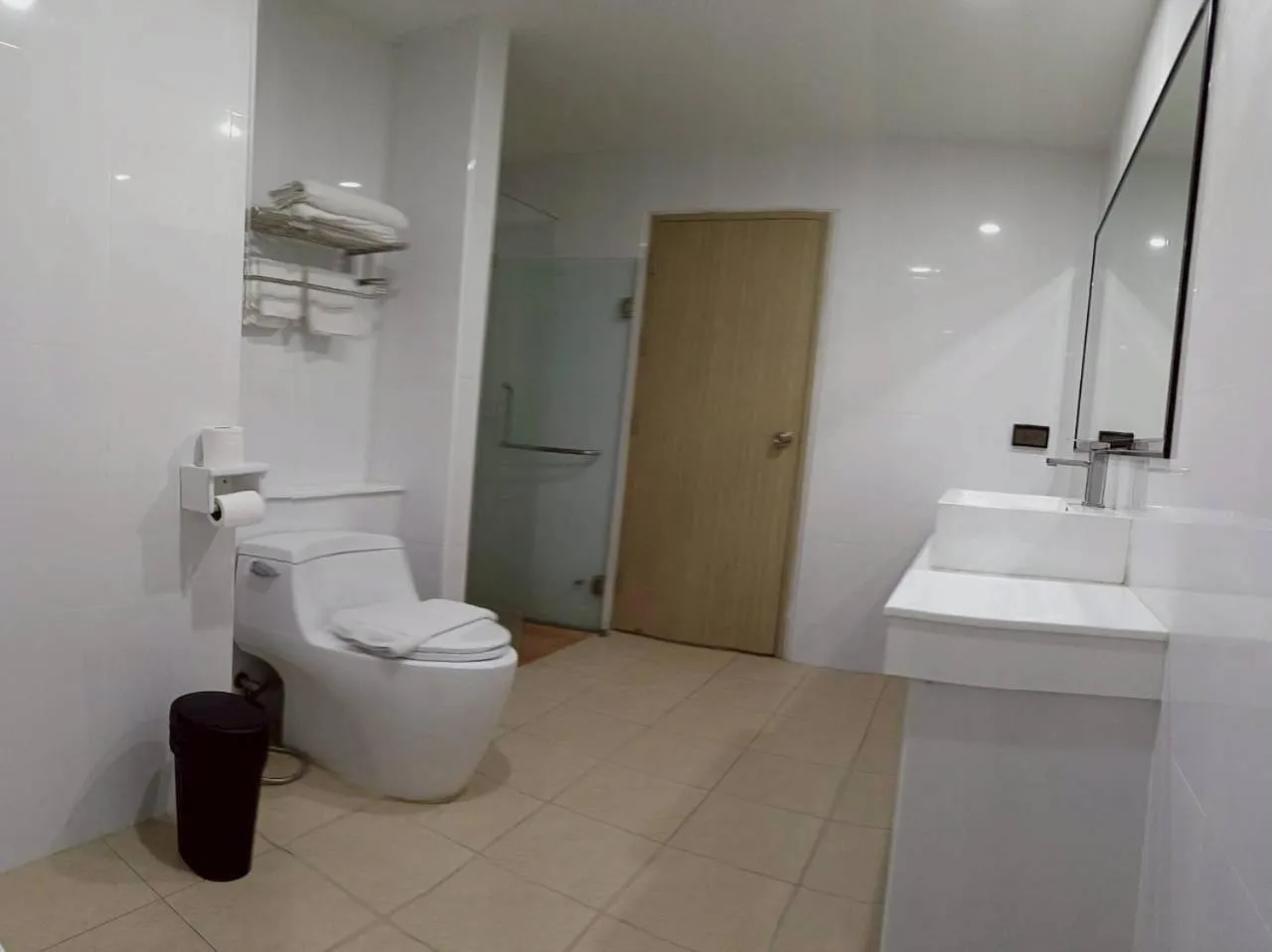 Cozy Donmueang Hotel