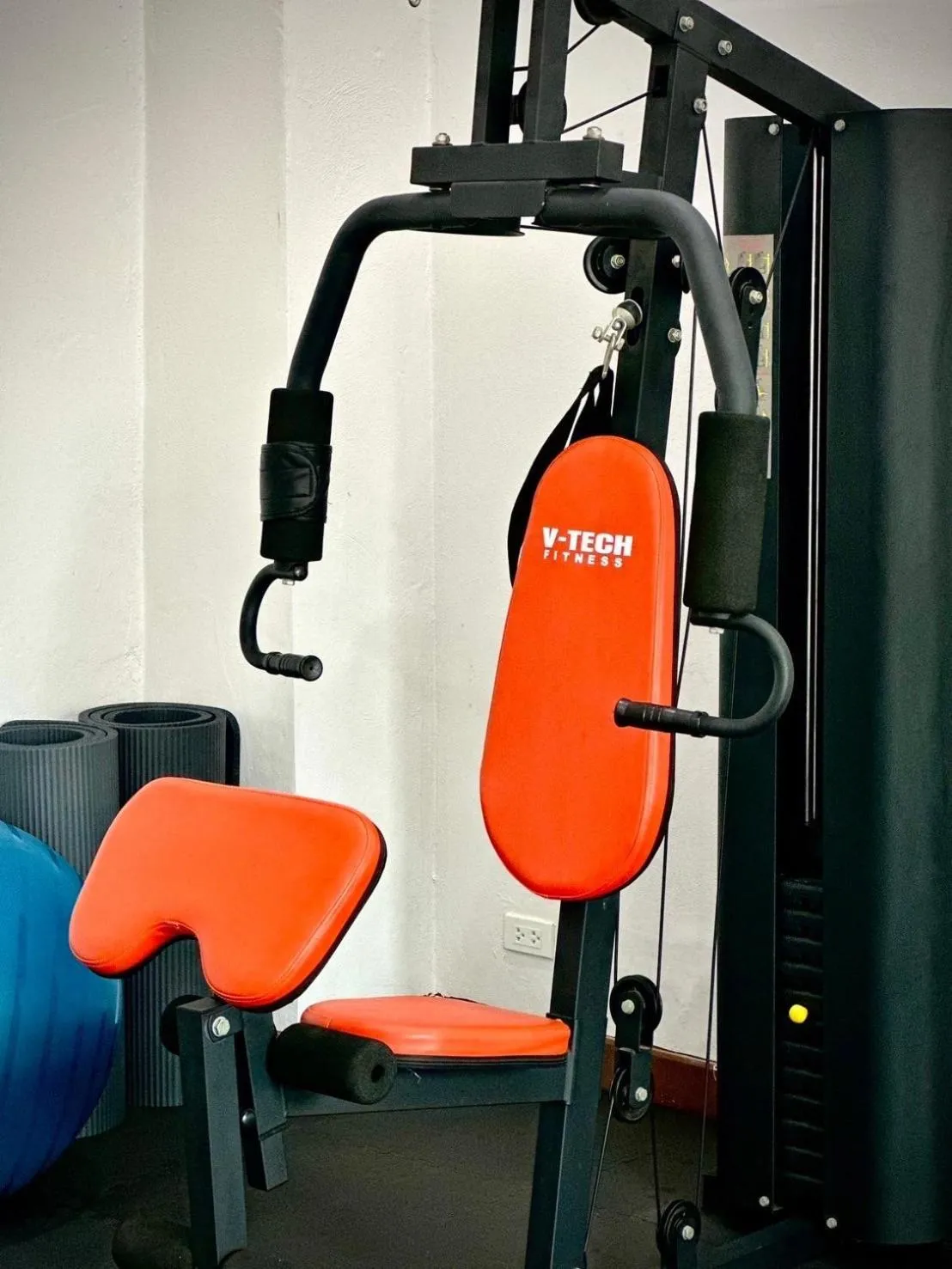 Fitness centre/facilities in Cozy Donmueang Hotel