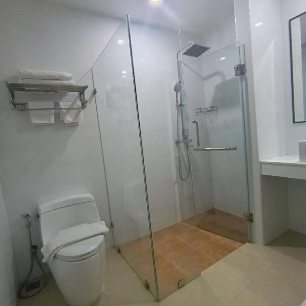 Cozy Donmueang Hotel