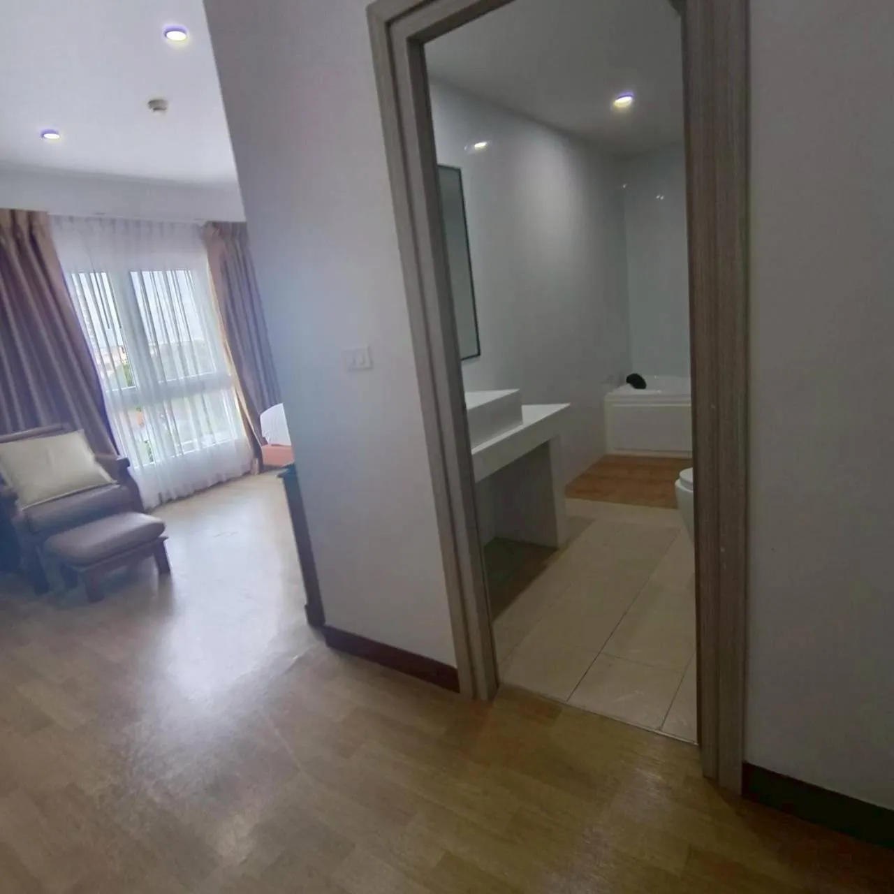 Bed in Cozy Donmueang Hotel