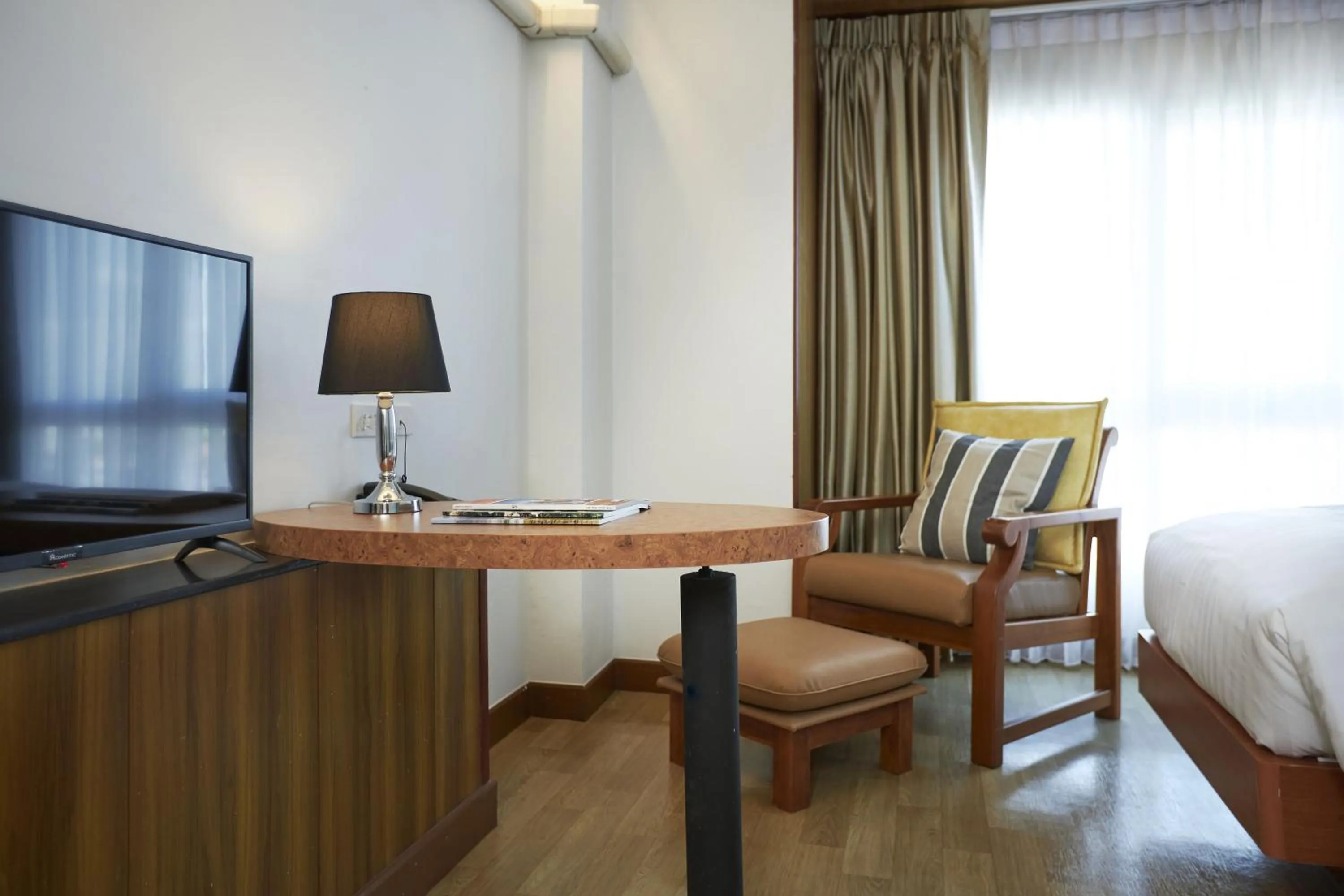 City view, Bed in Cozy Donmueang Hotel