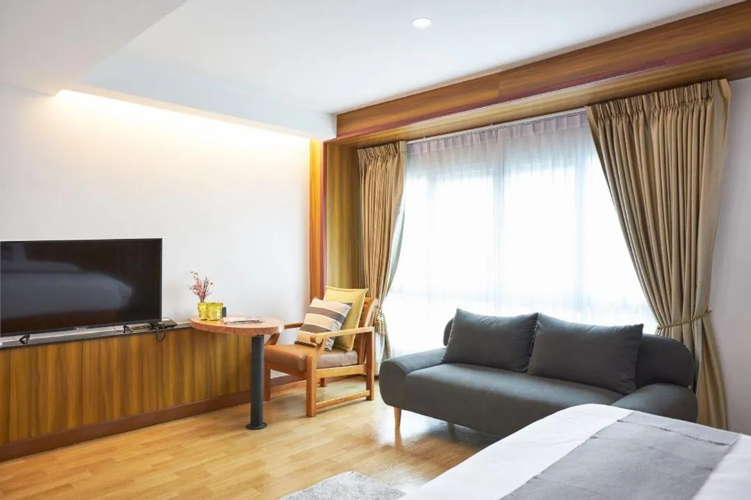 Cozy Donmueang Hotel