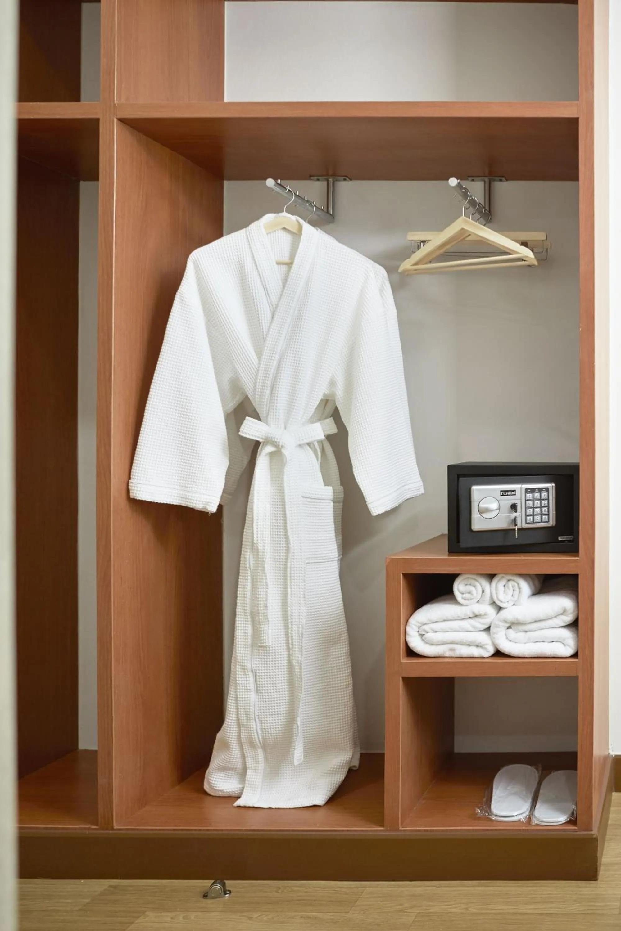 Shower in NJOY Prestige Grand Hotel Don Mueang