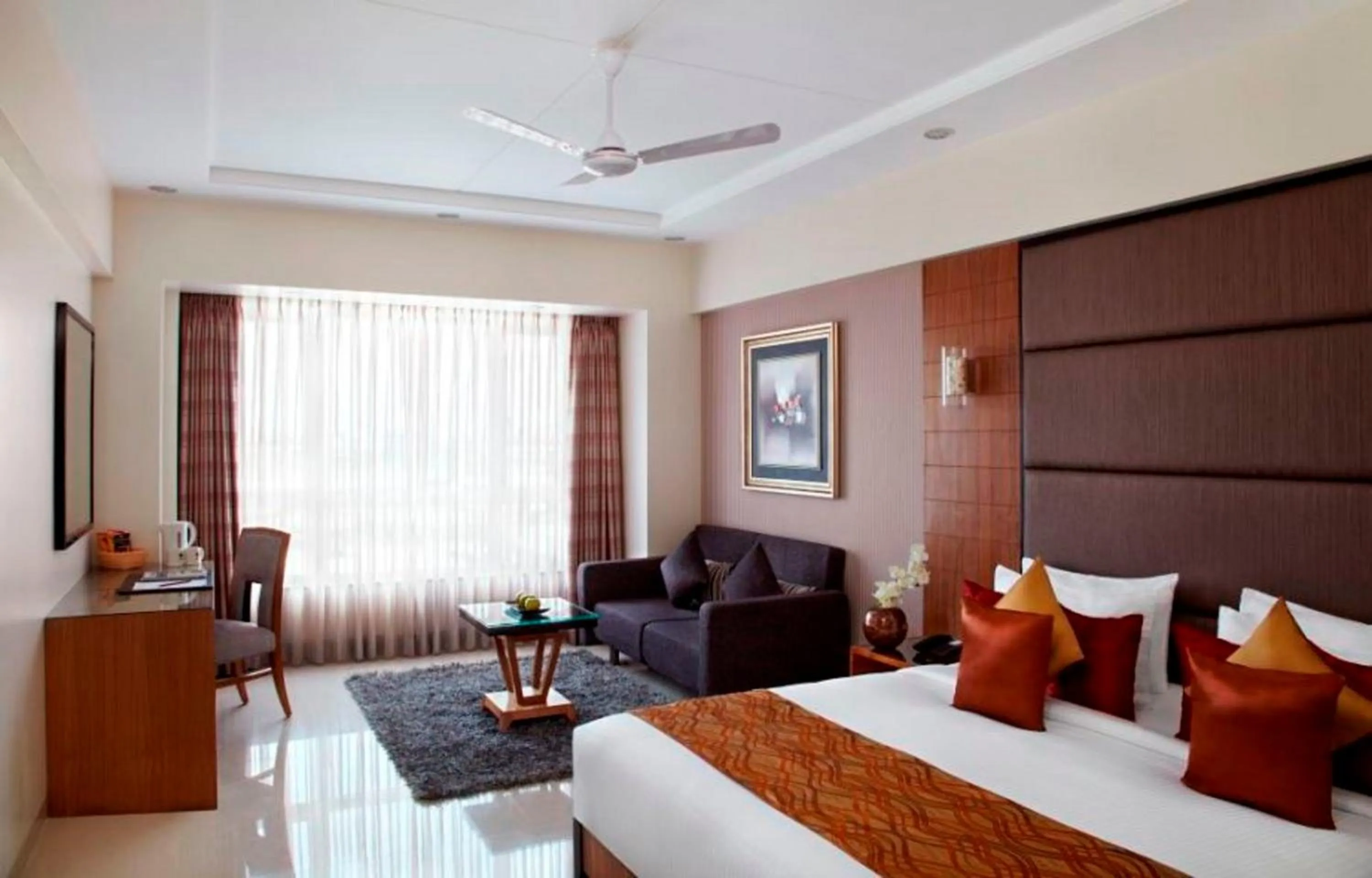 Bed in The Radiant Swan