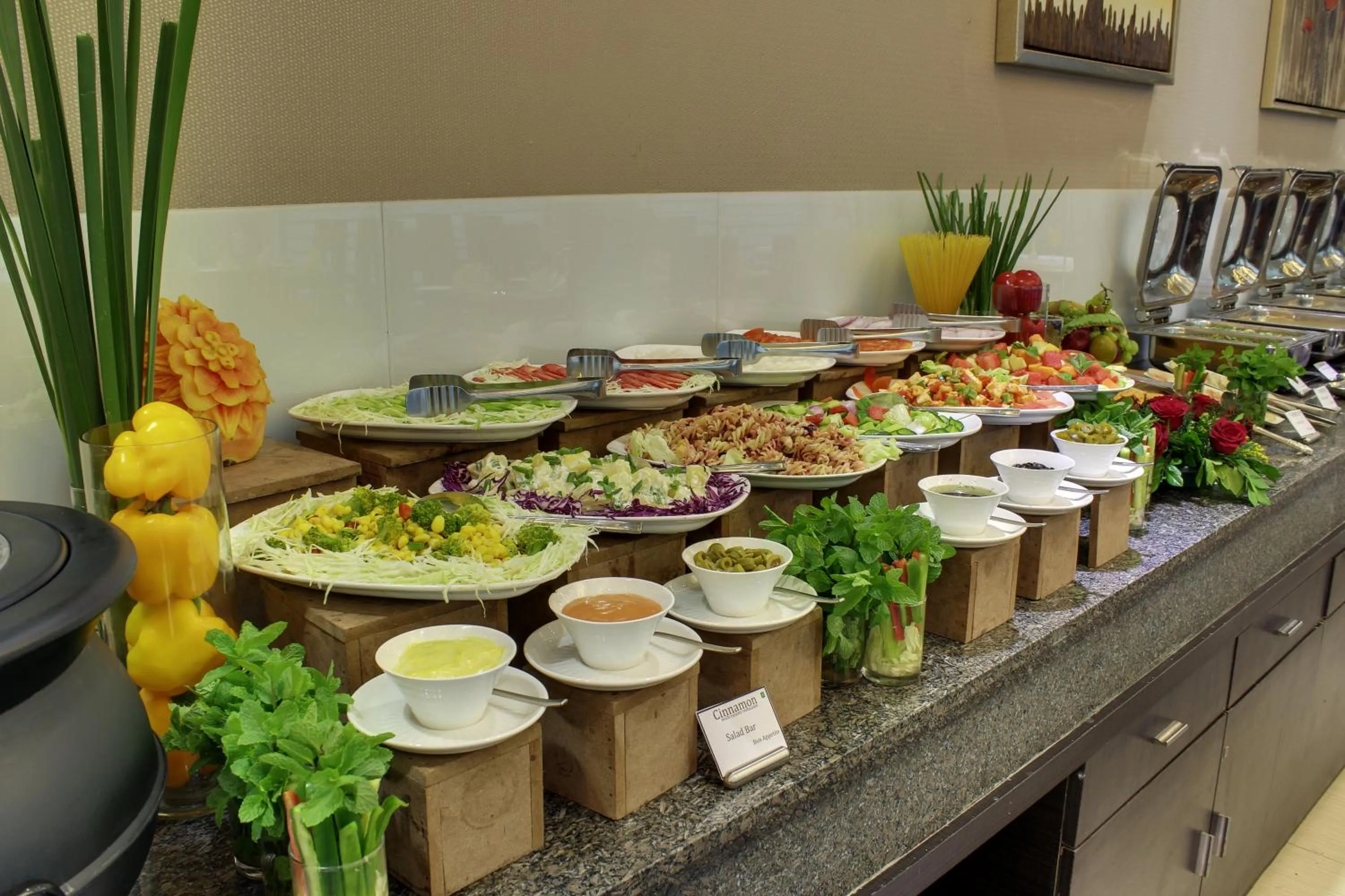 Restaurant/places to eat in The Radiant Swan