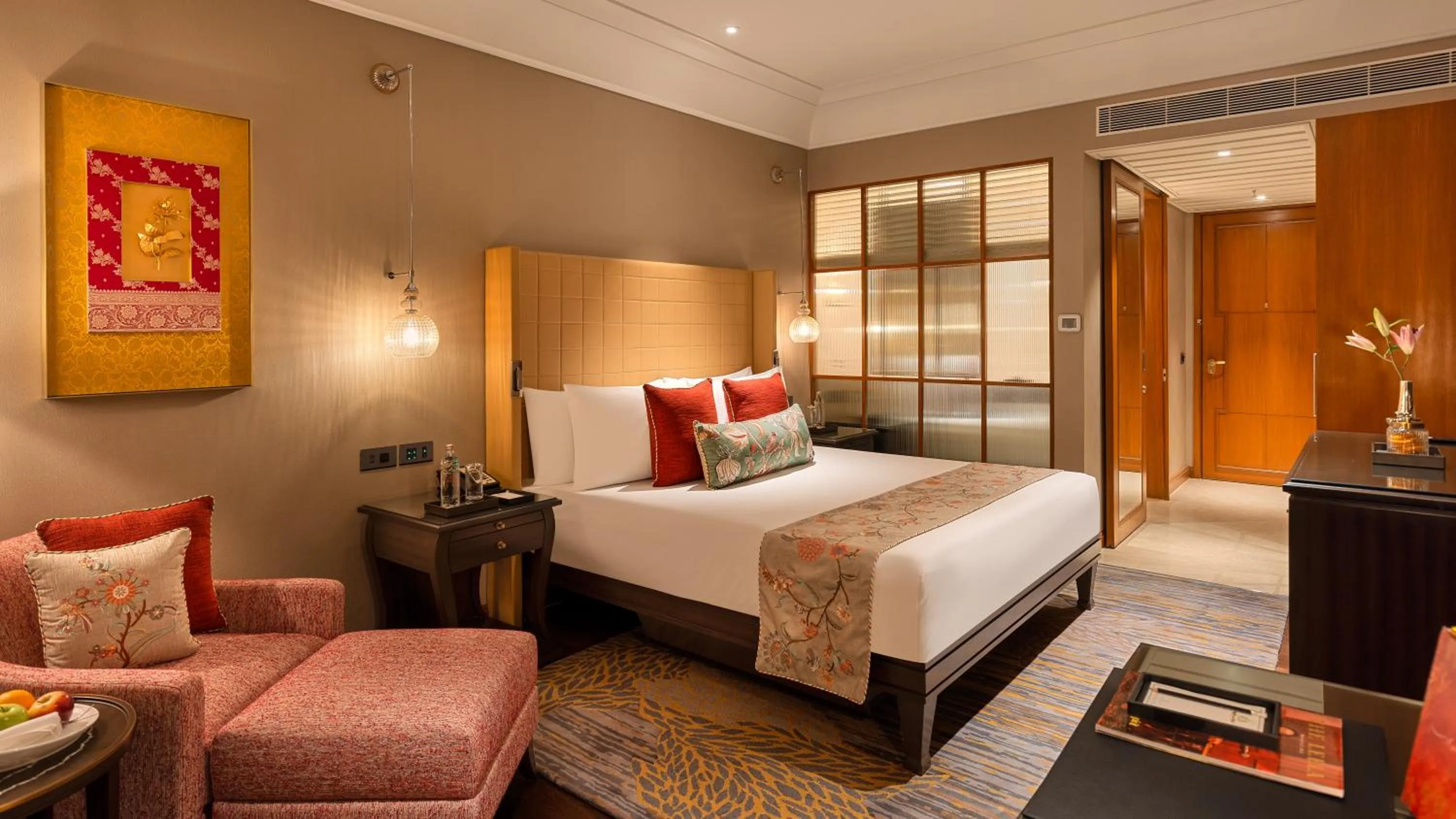 Bed in The Leela Hyderabad Banjara Hills