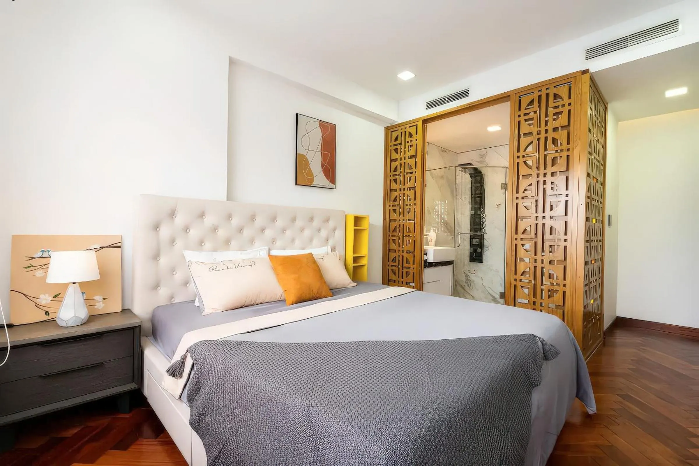 Bed in The Everich Infinity - China Town Apartment