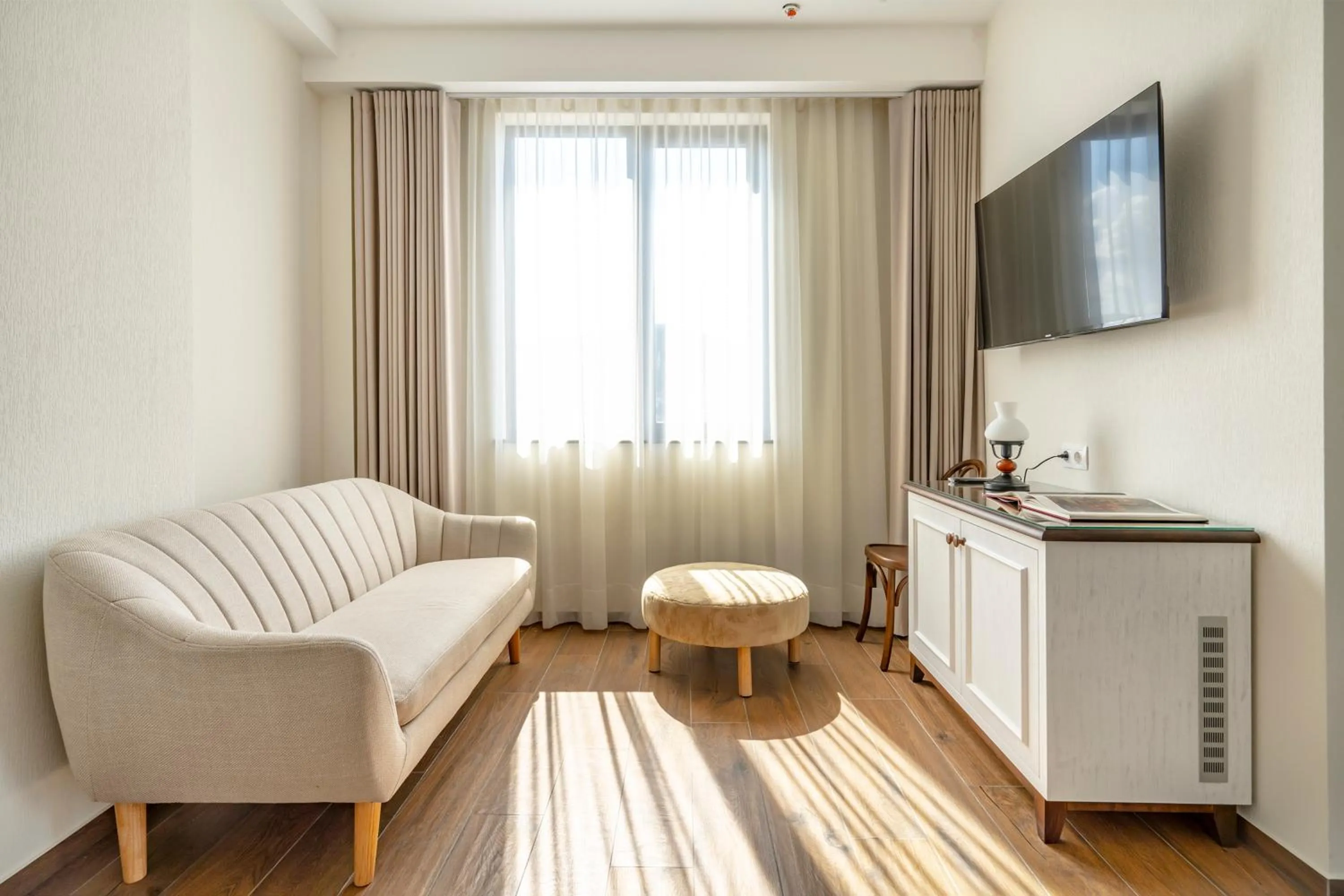 TV and multimedia in Iris Hotel