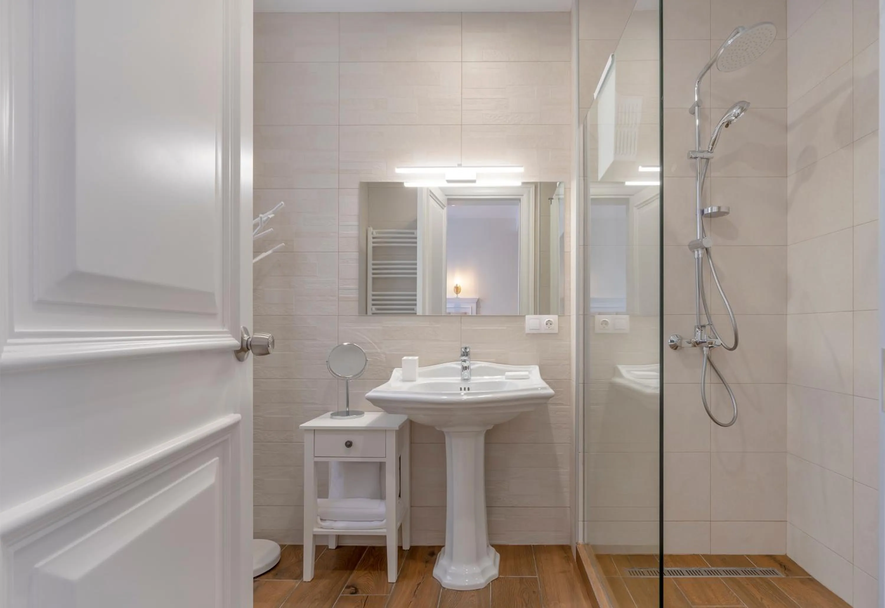 Shower in Iris Hotel