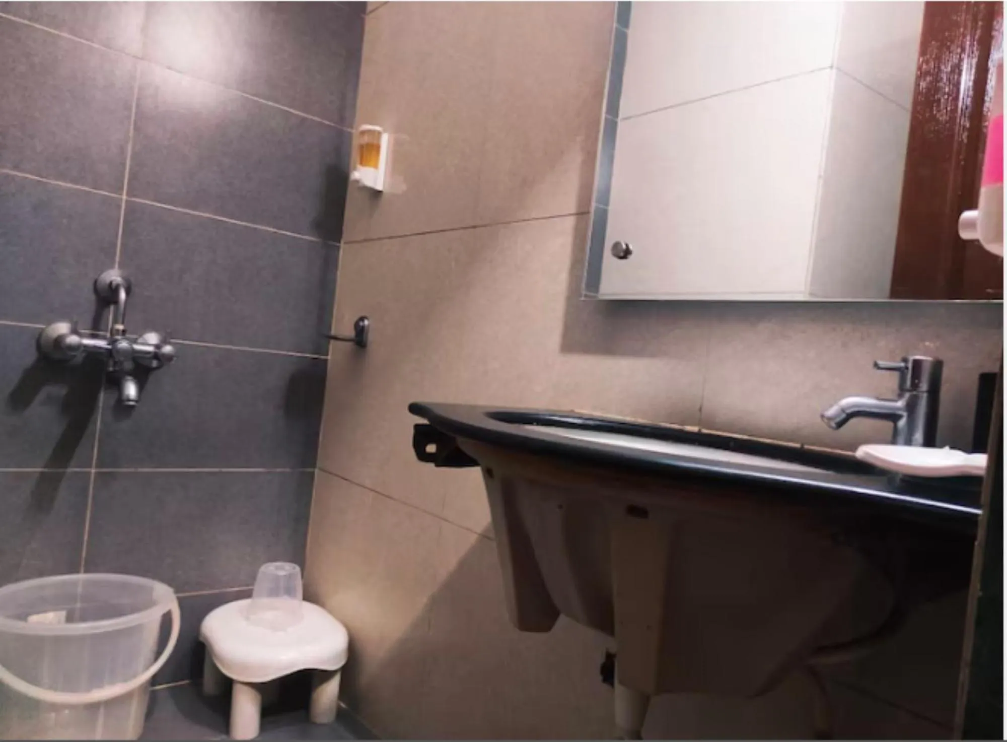 Hotel Orient Crown, Kolhapur