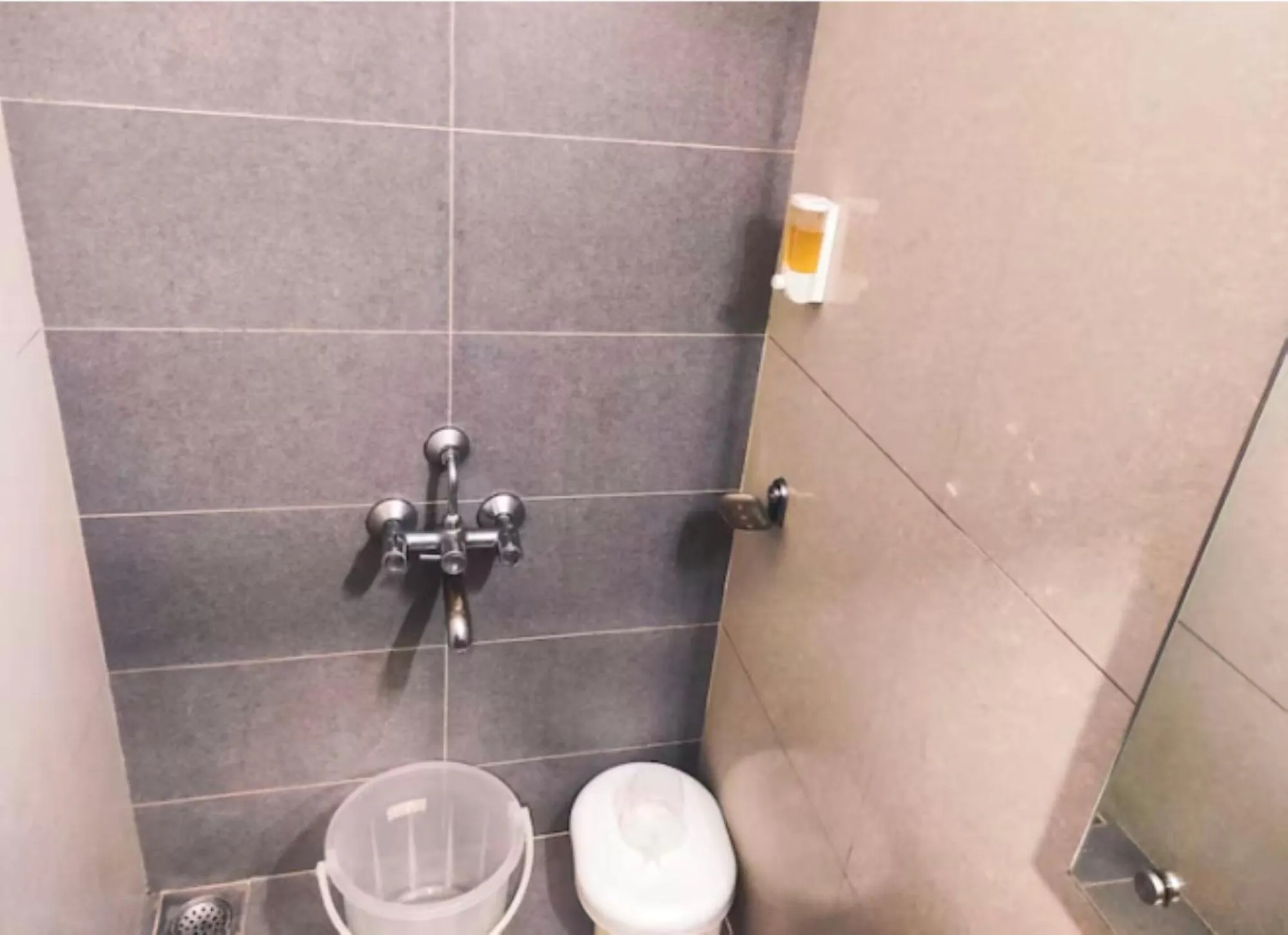 Hotel Orient Crown, Kolhapur