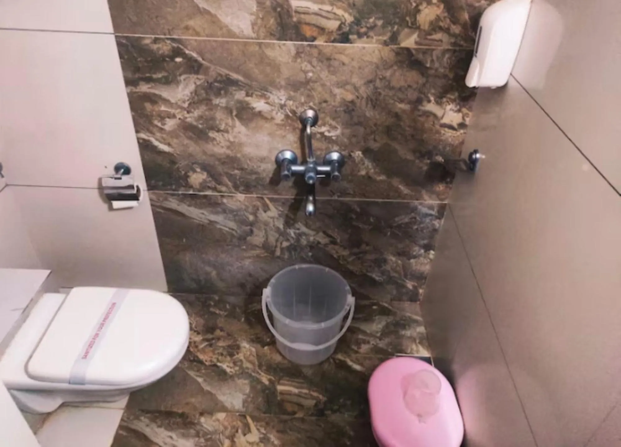 Hotel Orient Crown, Kolhapur