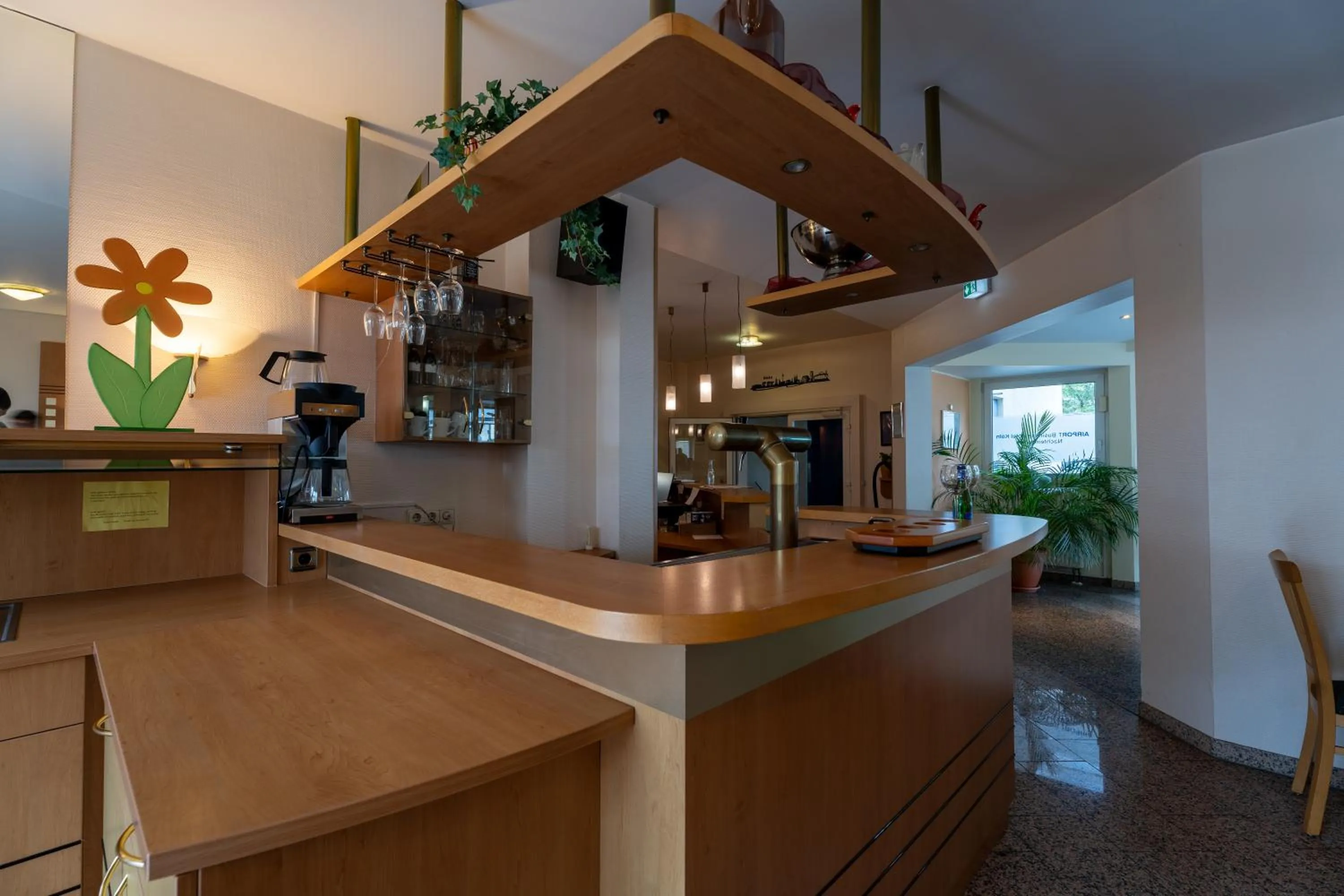 minibar in Airport Business Hotel Köln