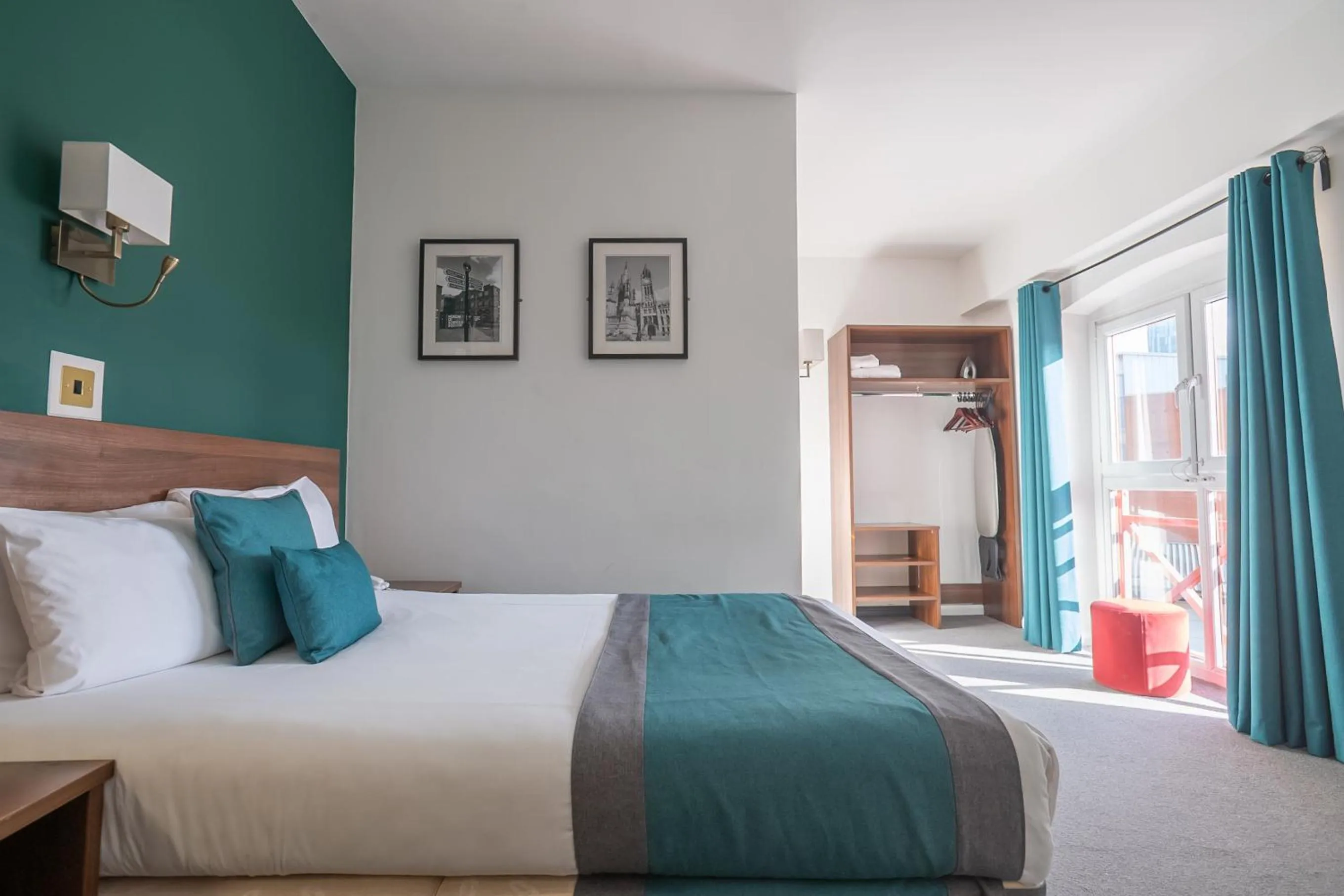 Photo of the whole room, Bed in Castlefield Hotel