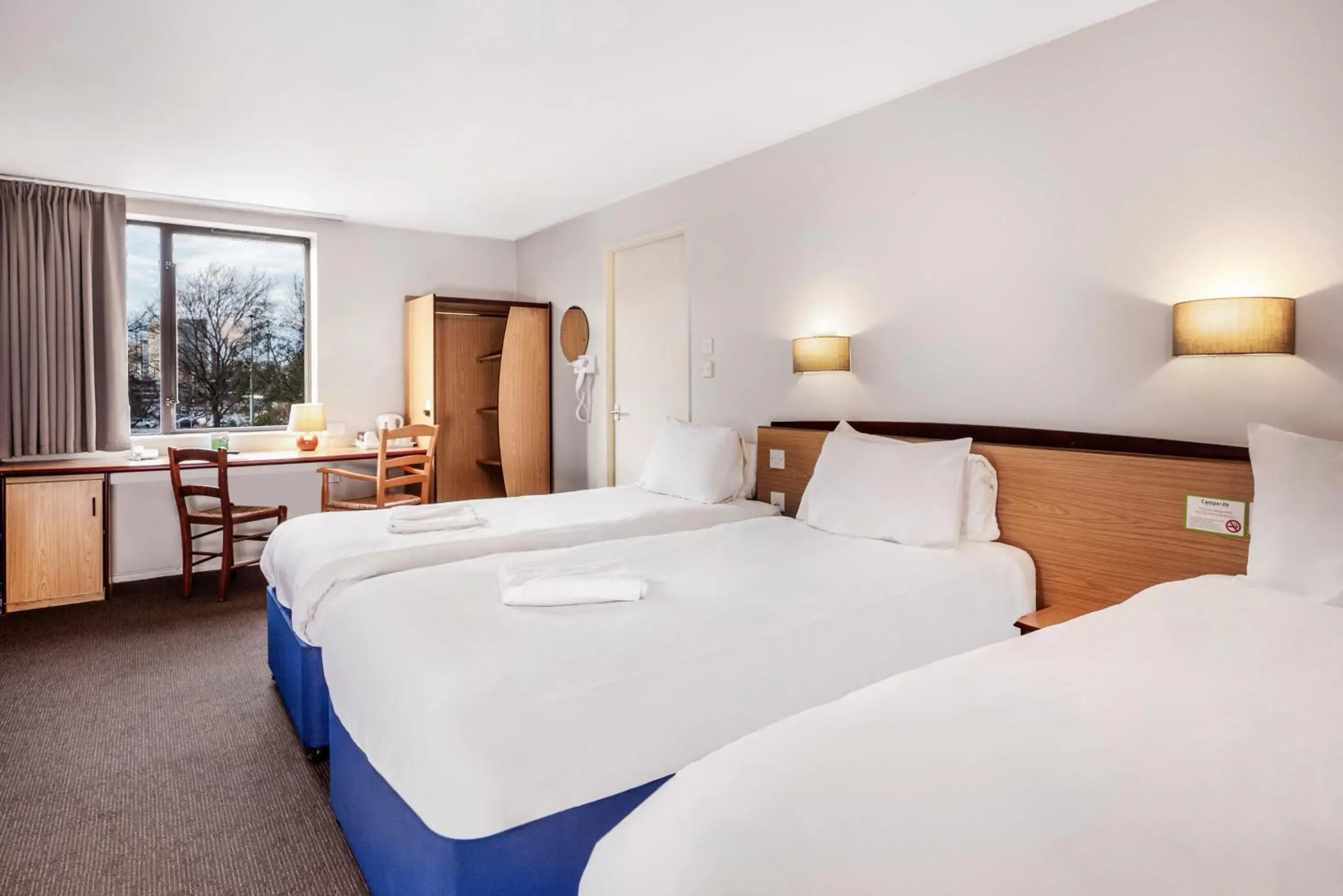 Superior Room - 3 Single Beds in Campanile Manchester Superior Room - 3 Single Beds in Campanile Manchester