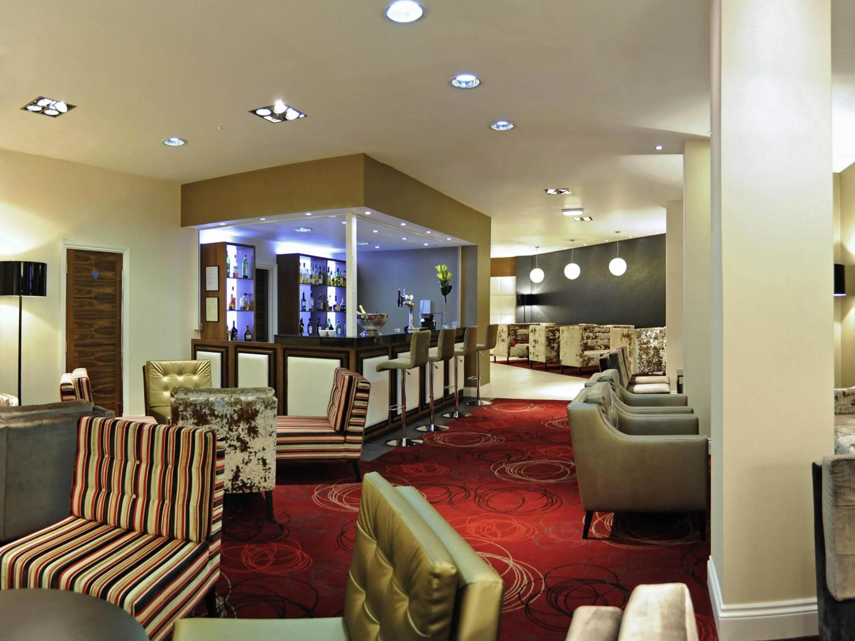 Lounge or bar in Mercure London Bloomsbury Hotel
