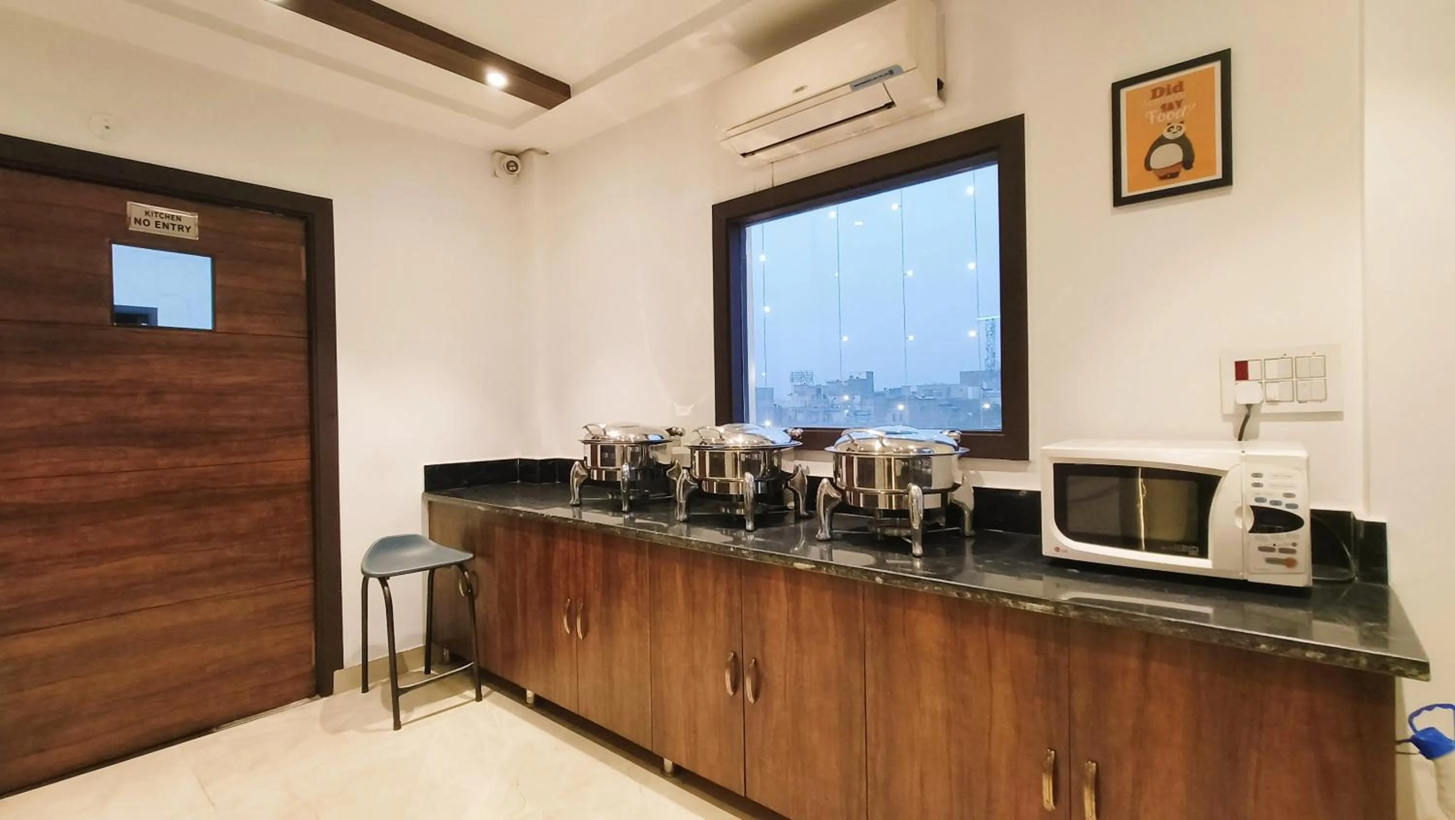 Restaurant/places to eat in Hotel Tango Traxx