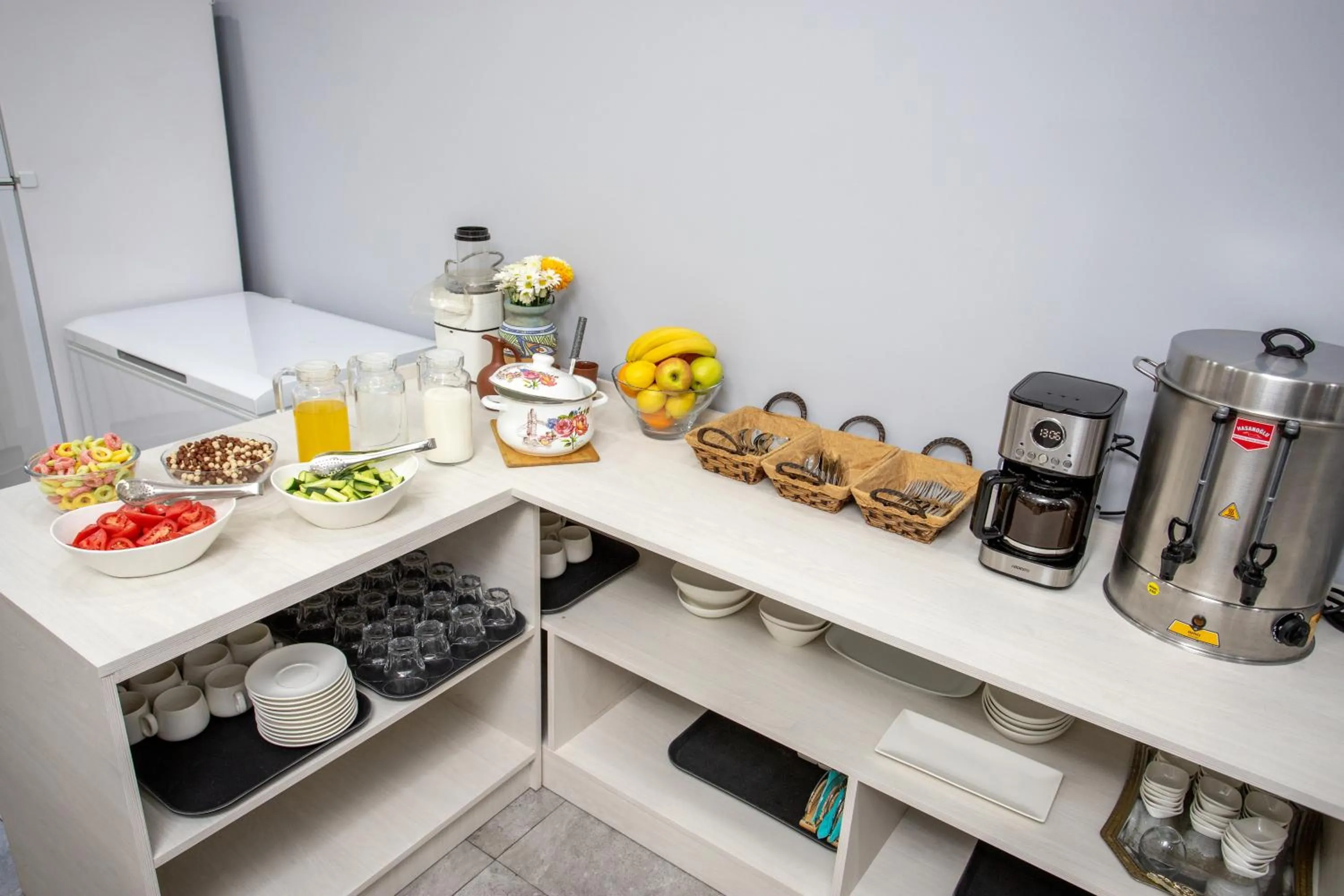 Coffee/tea facilities in Leyla 3 - Hotel