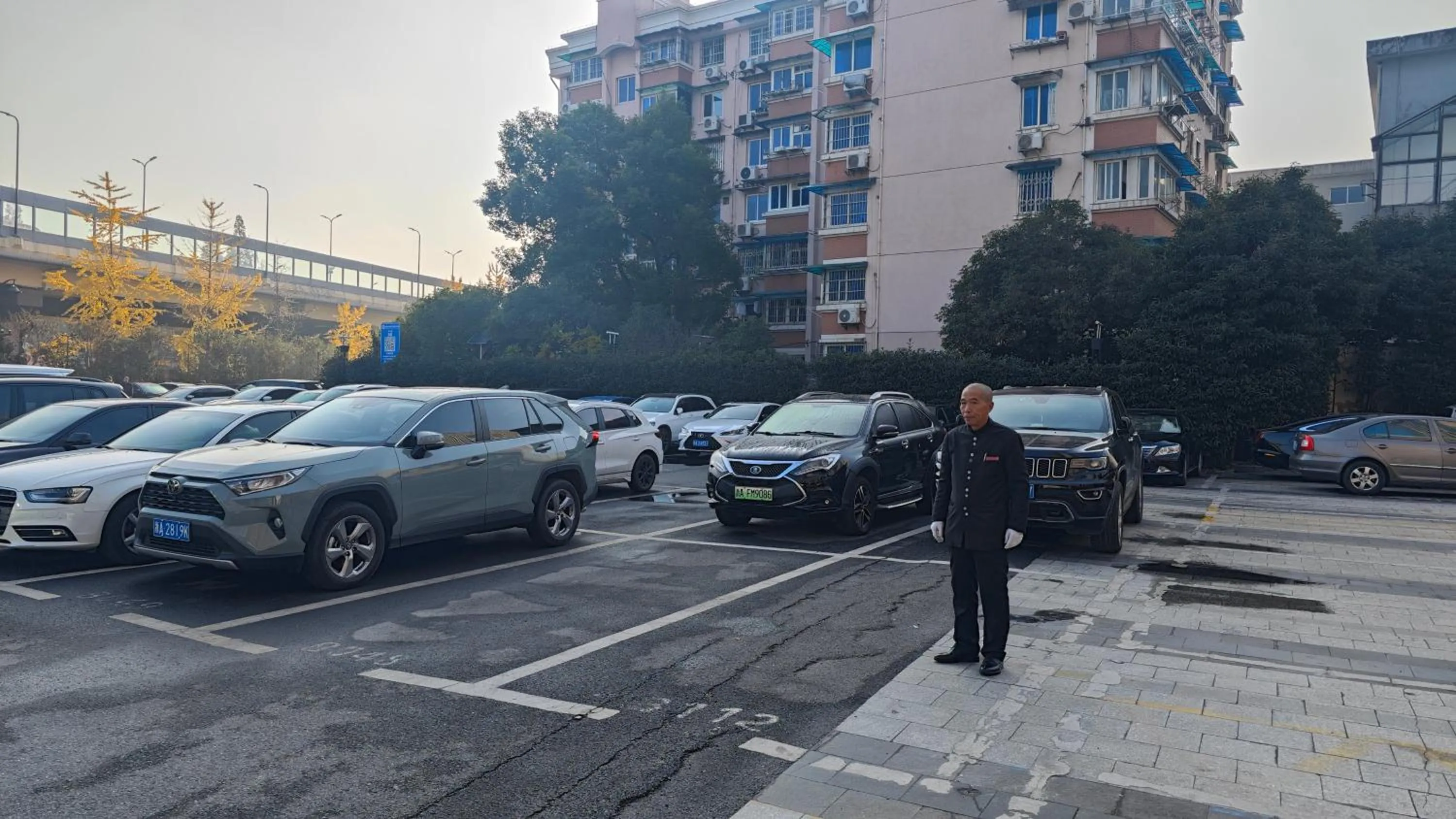 Parking in Hangzhou Haixin Hotel