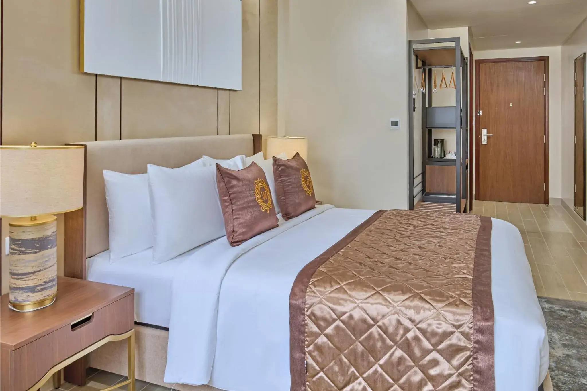 Superior Queen Room in Grand Westside Manila Bay Superior Queen Room in Grand Westside Manila Bay