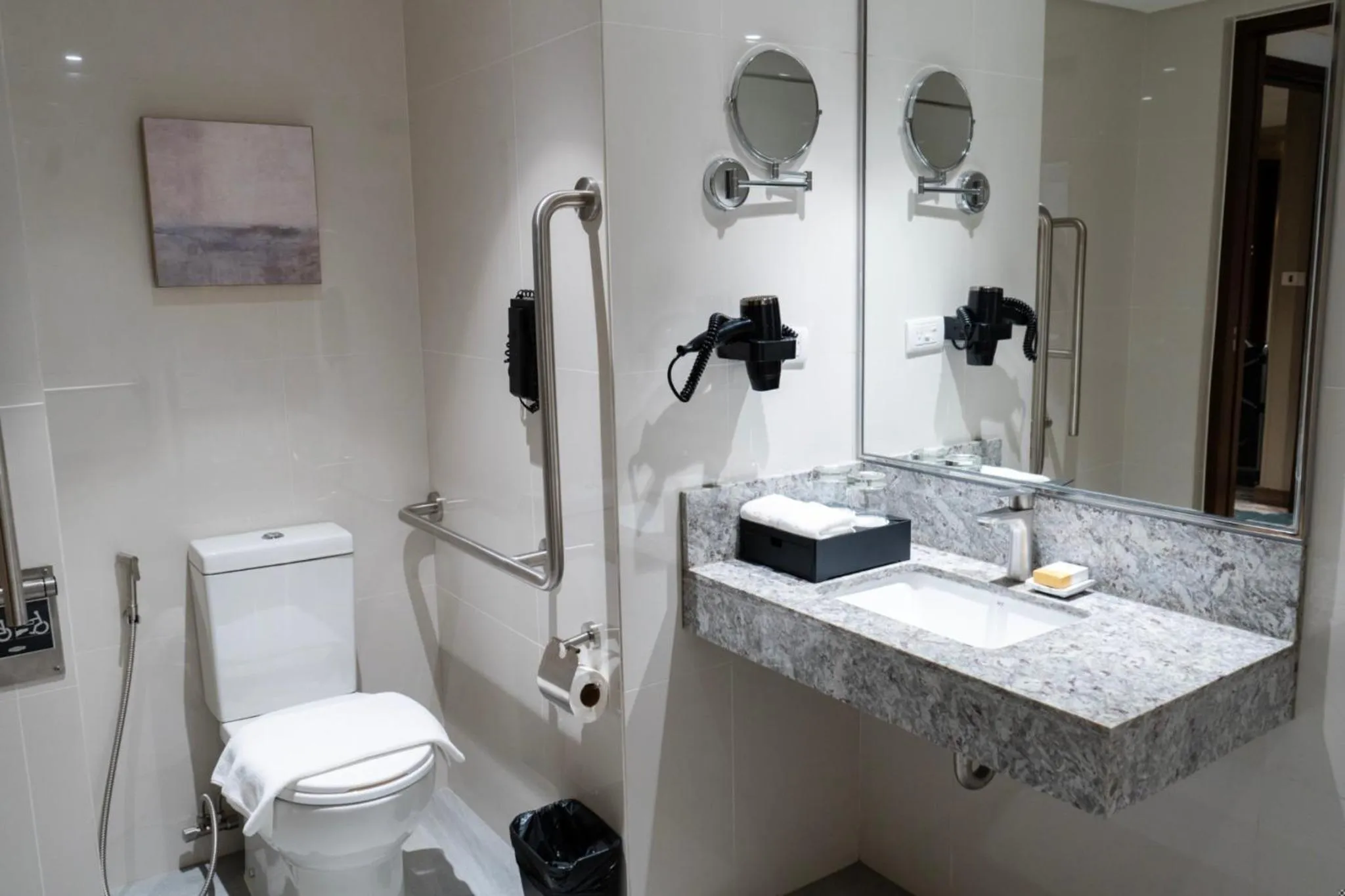 Shower in Grand Westside Manila Bay