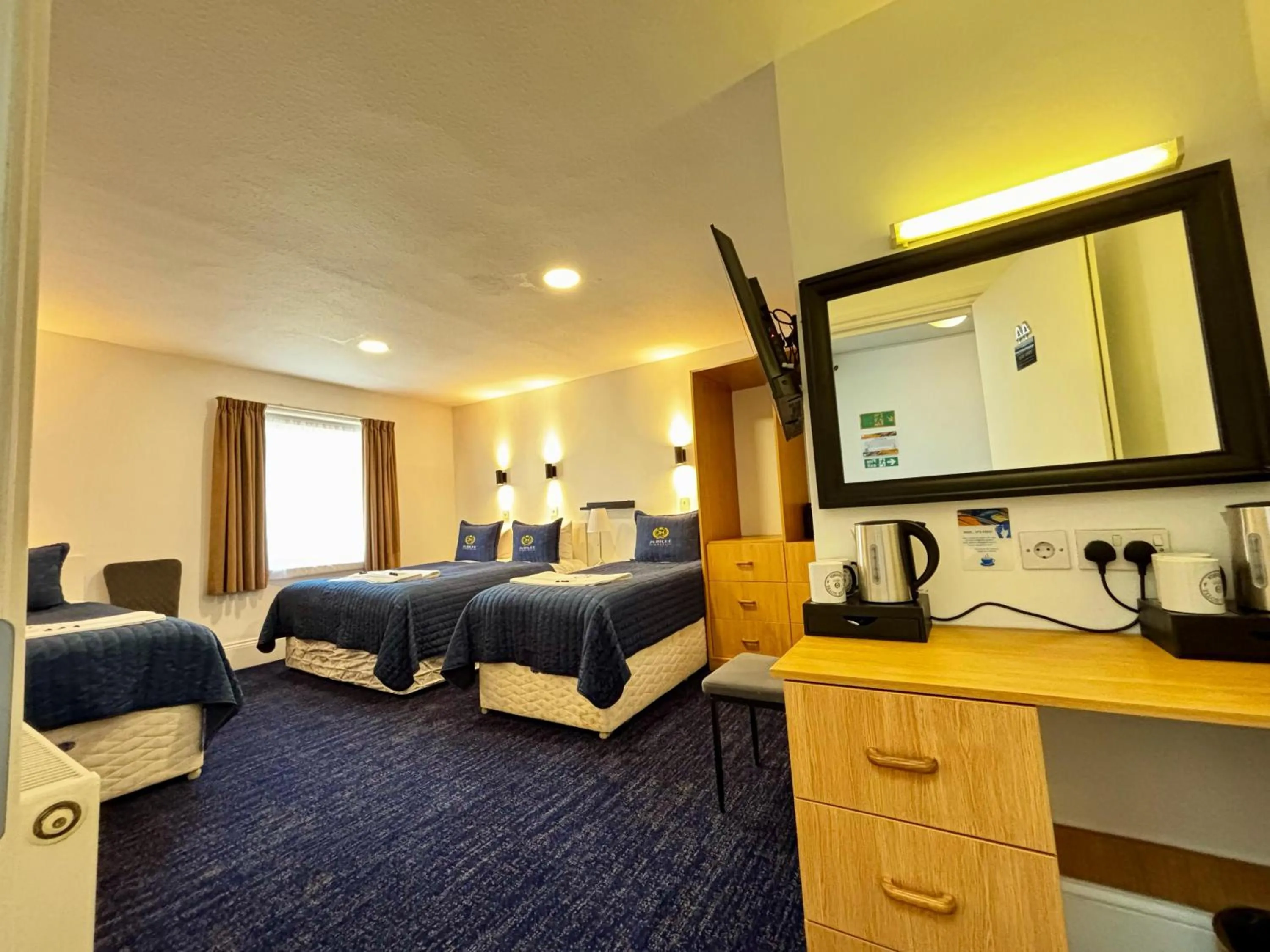 Bed in Jubilee Hotel Victoria