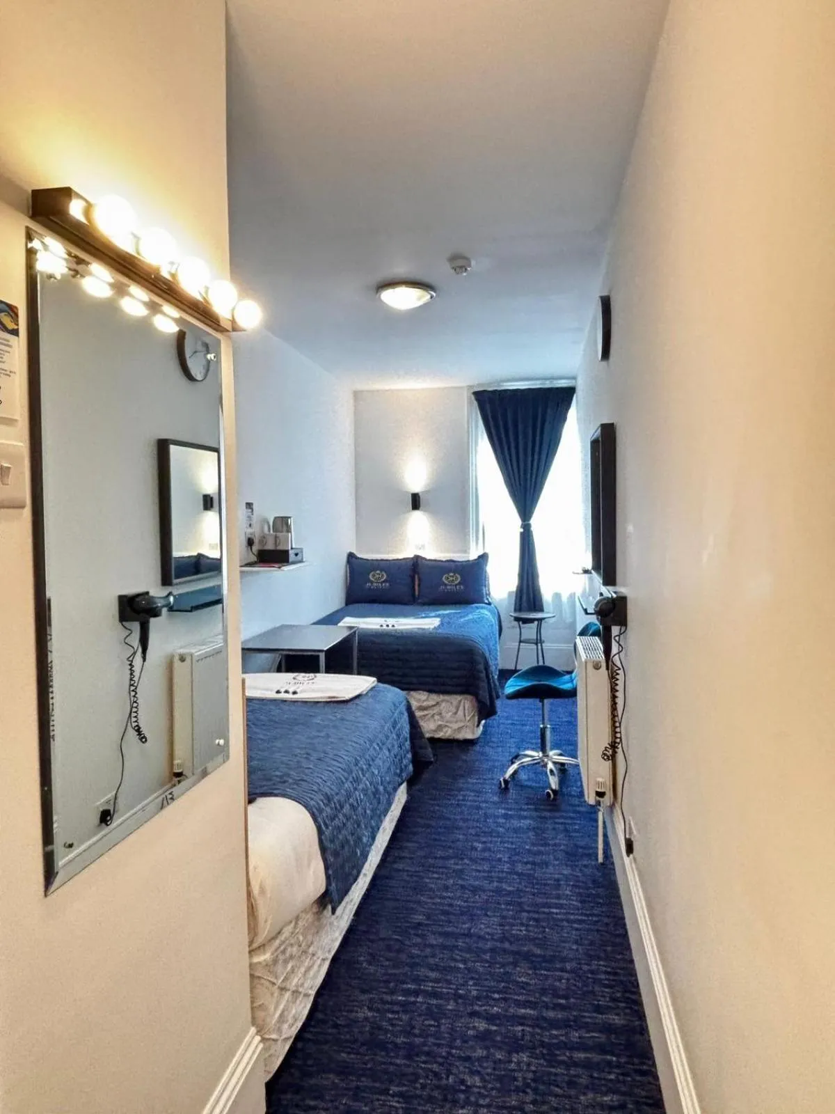 Bed in Jubilee Hotel Victoria