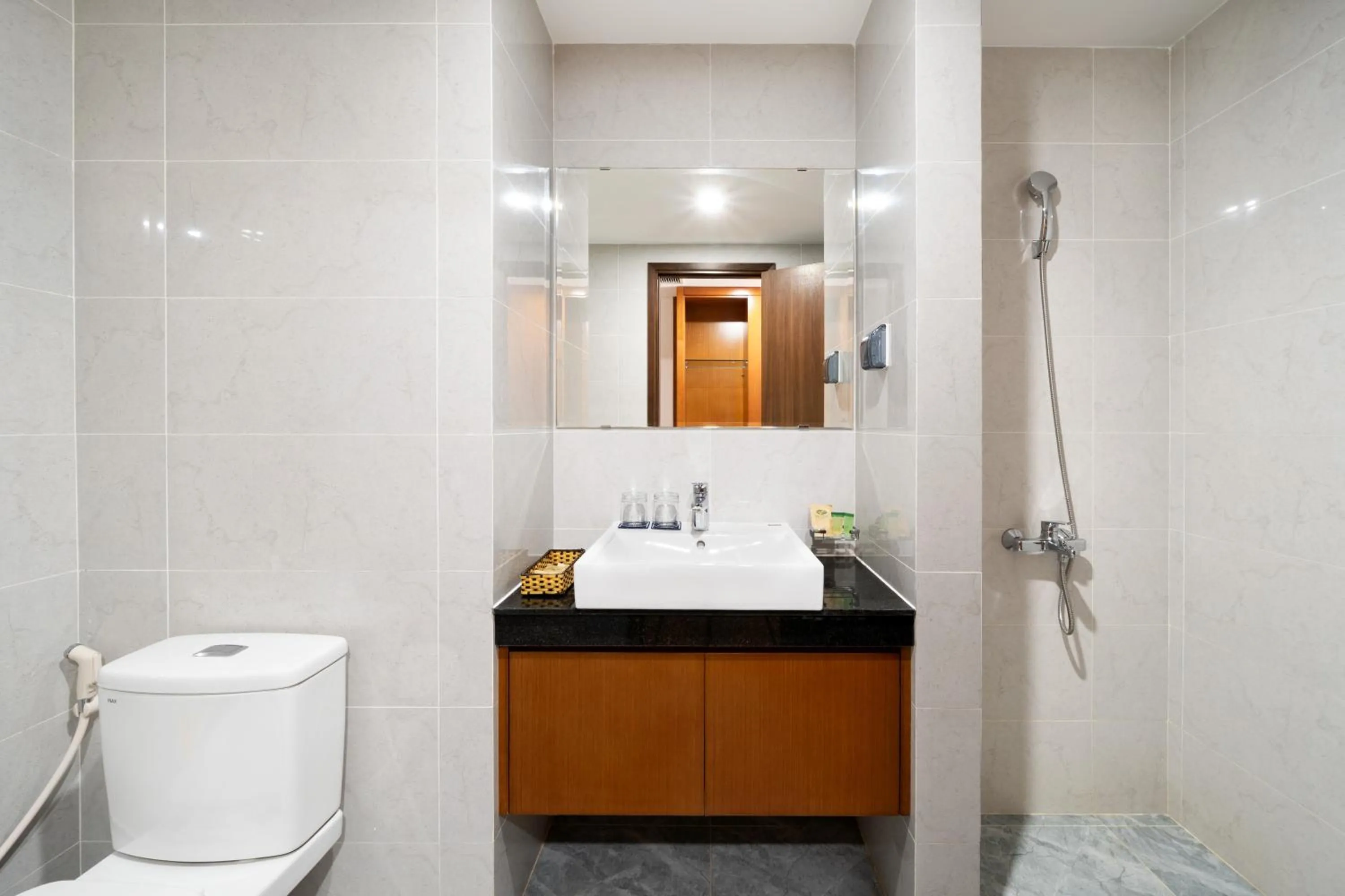 Shower in Victory Hotel Vung Tau - New Wing