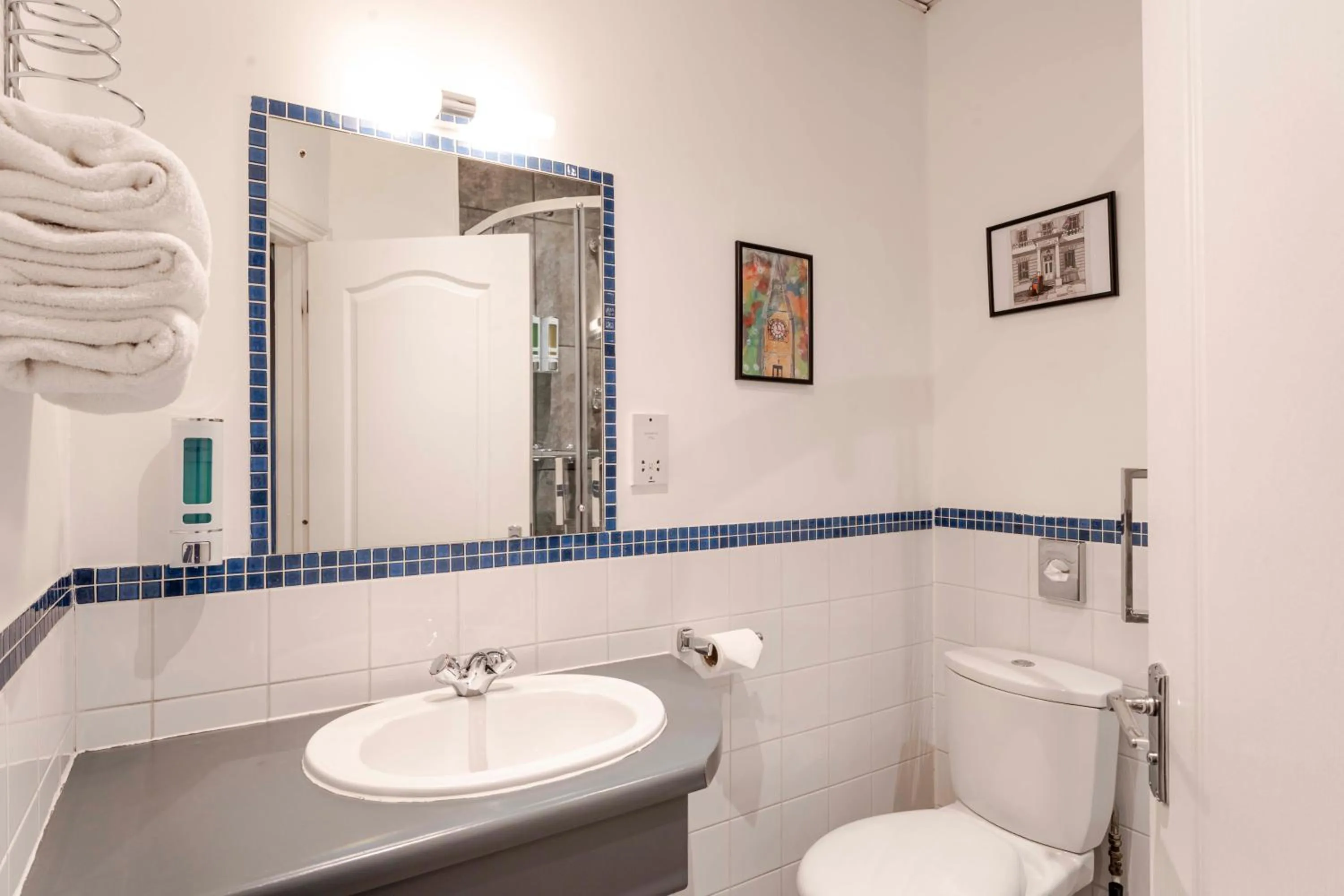 Bathroom in The Melita