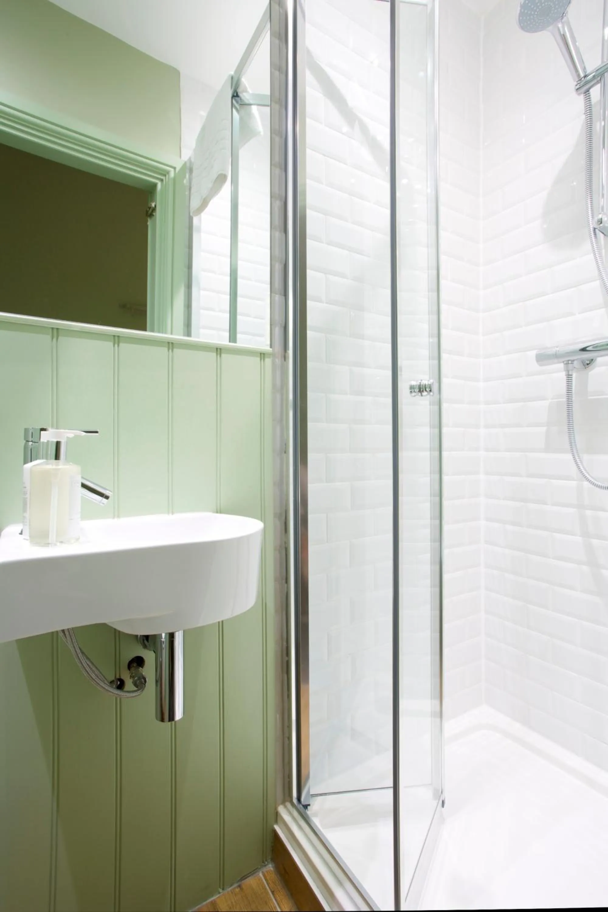 Bathroom in Georgian House Hotel