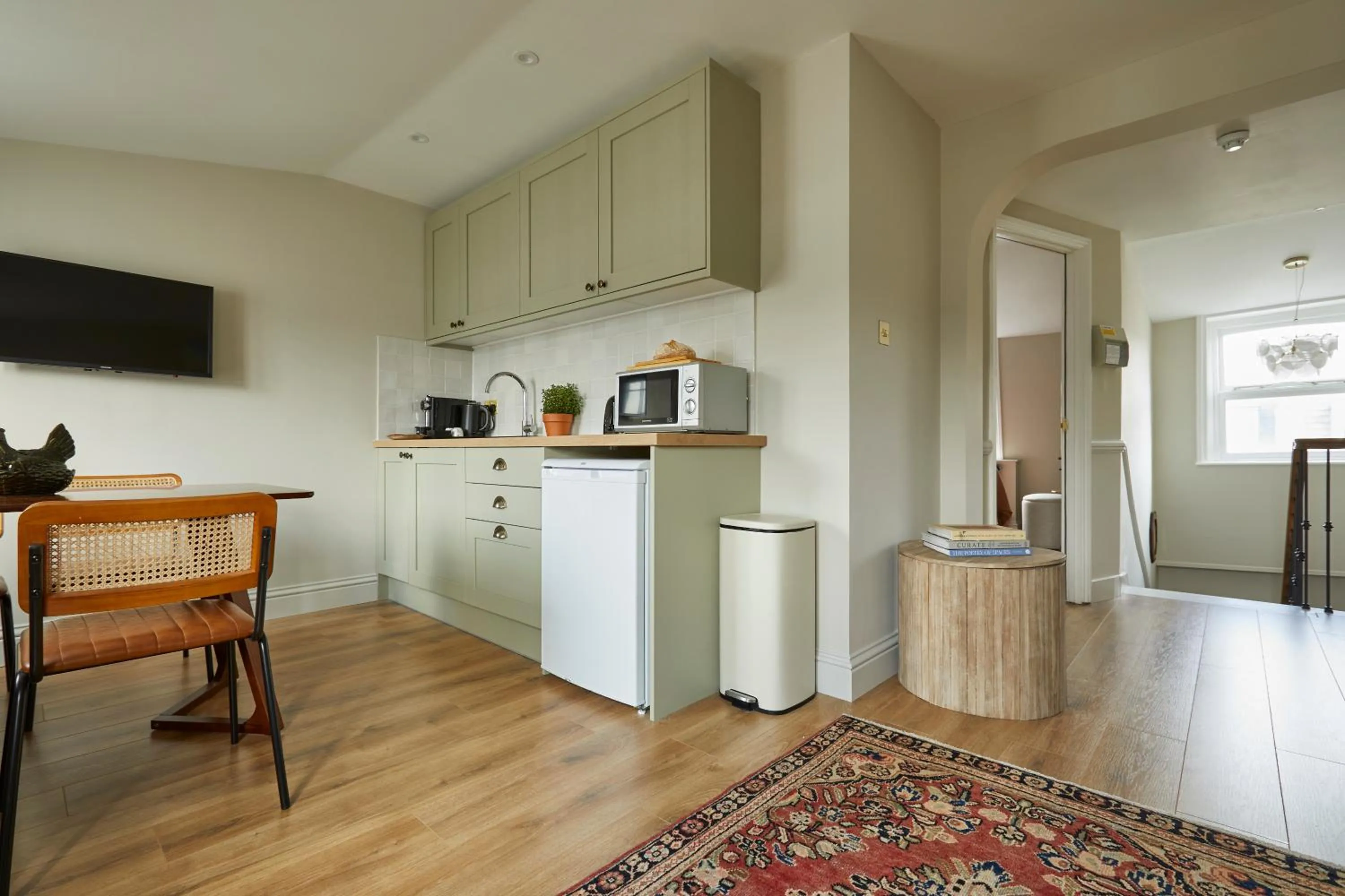 Kitchen or kitchenette in Georgian House Hotel