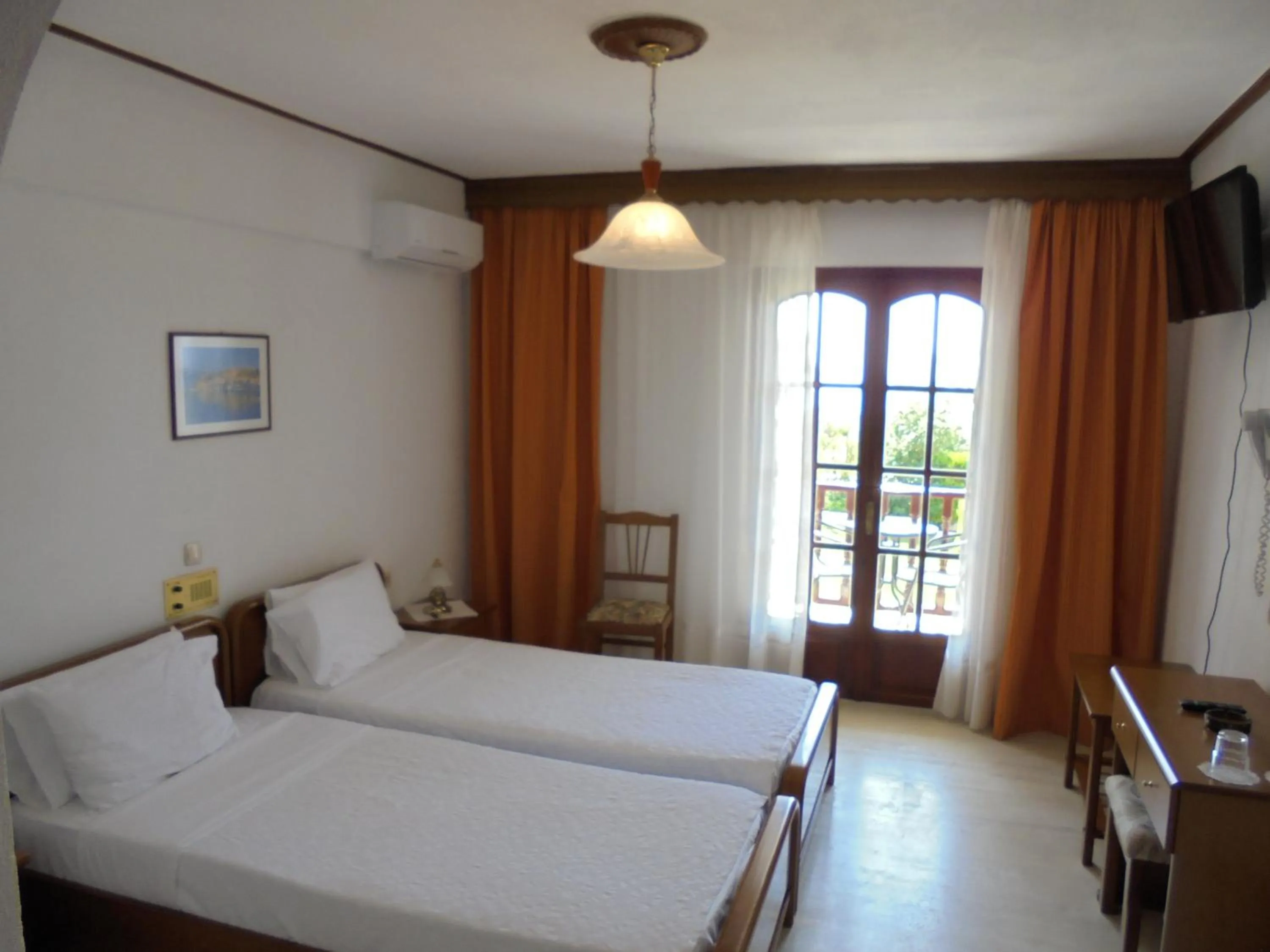 Bedroom, Bed in Hotel Paradise