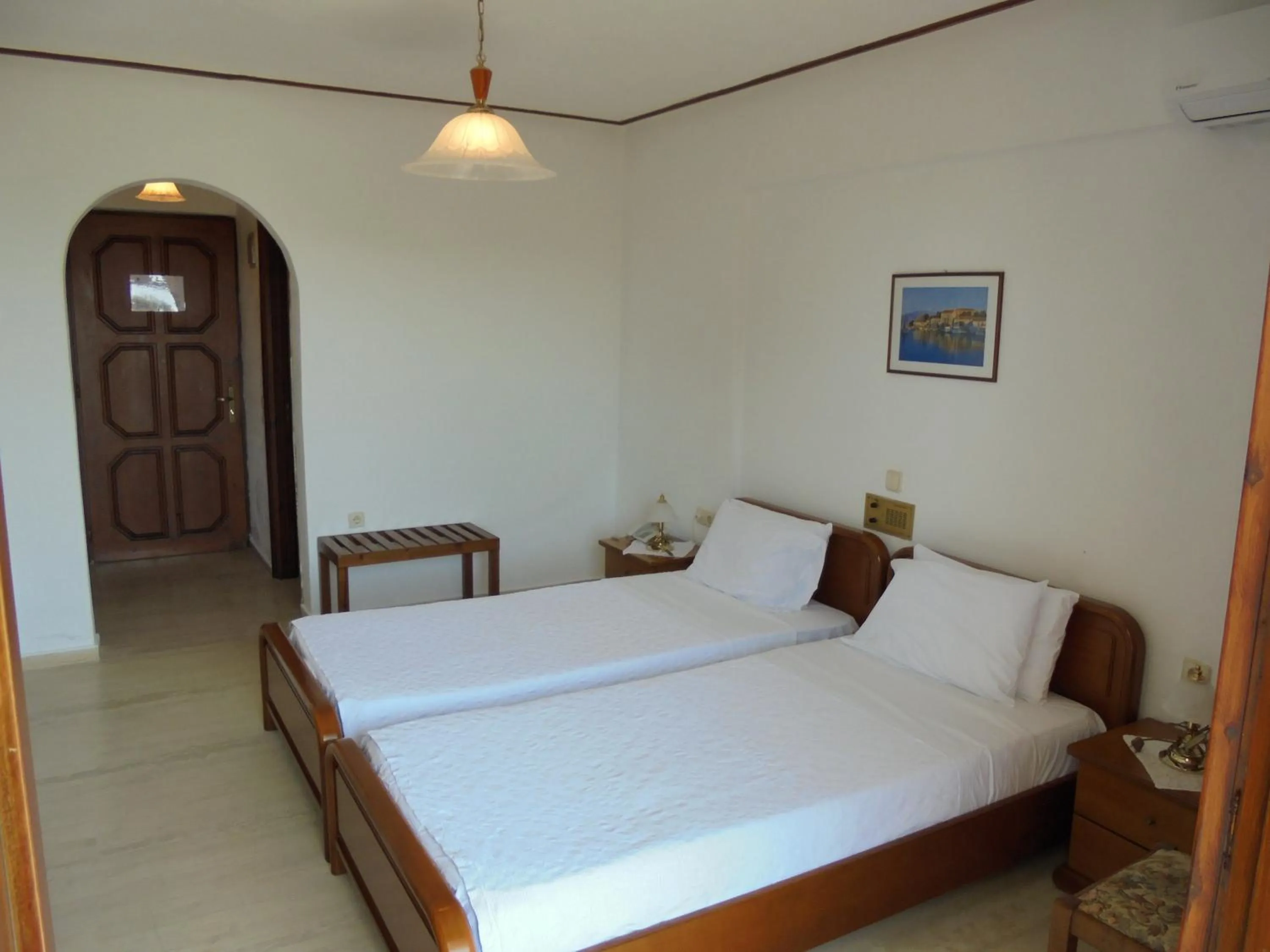 Bedroom, Bed in Hotel Paradise