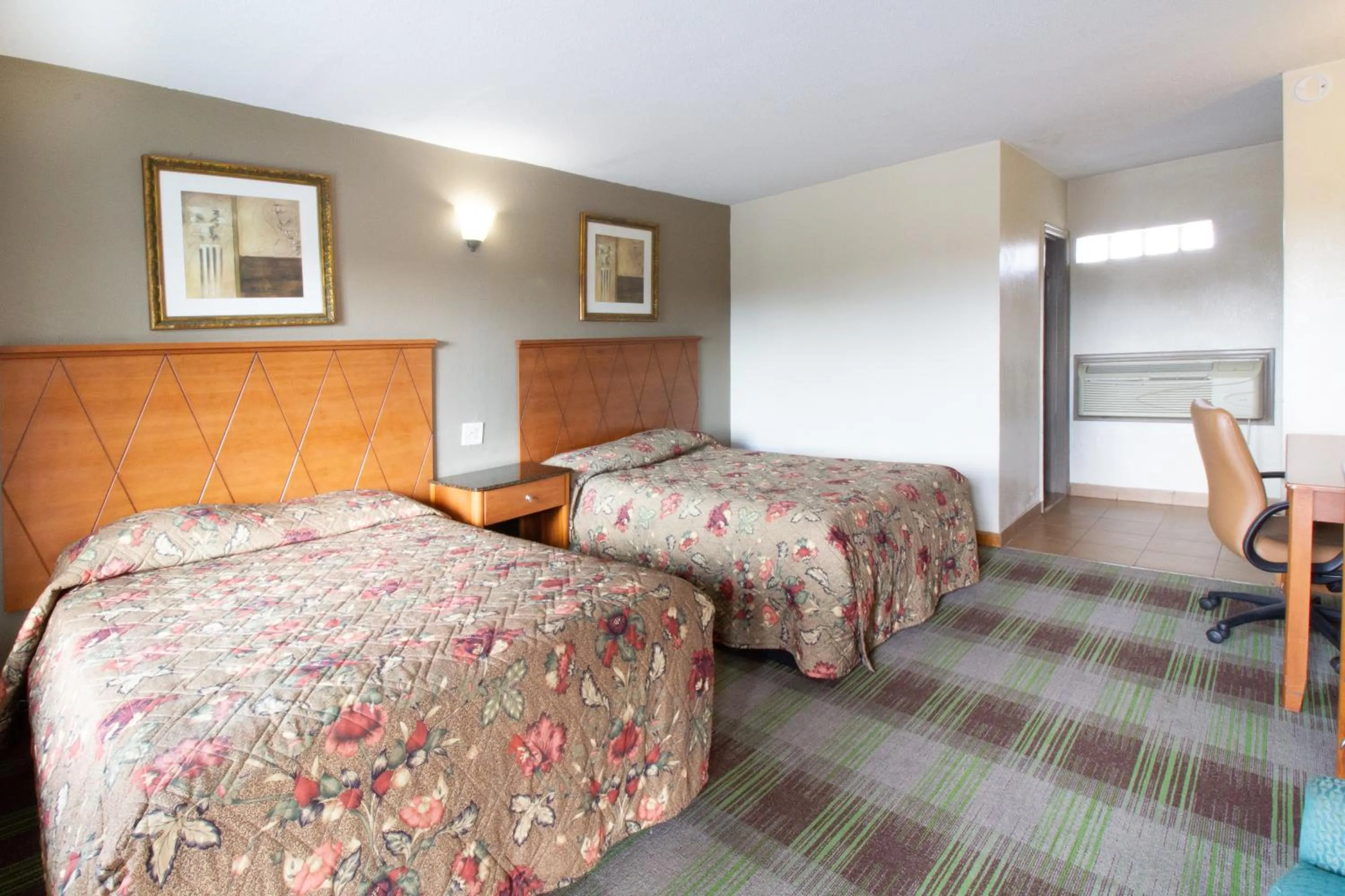 View (from property/room) in Whitehouse Motel Richmond South