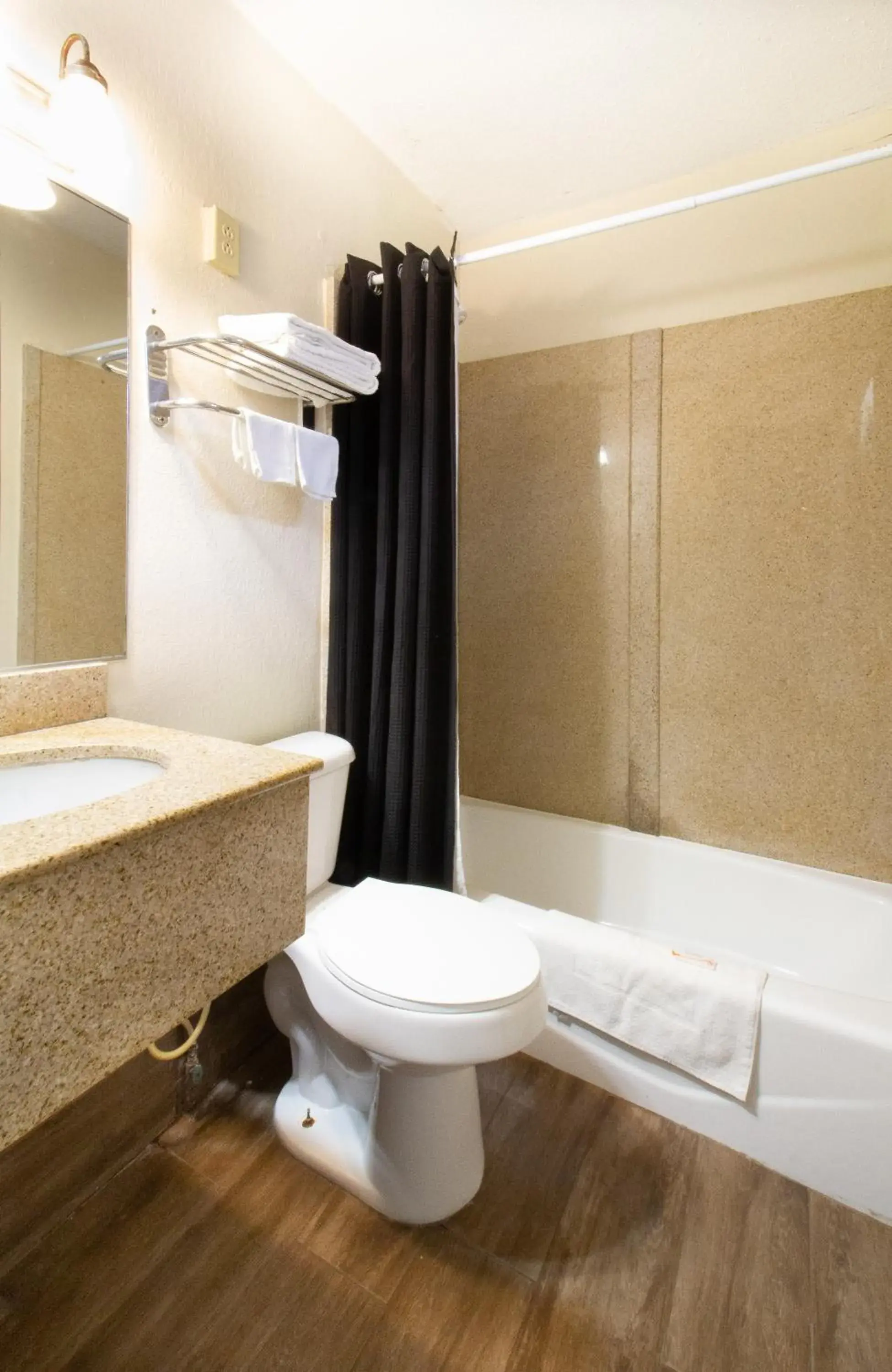 Double Room with Garden View in Whitehouse Motel Richmond South Double Room with Garden View in Whitehouse Motel Richmond South