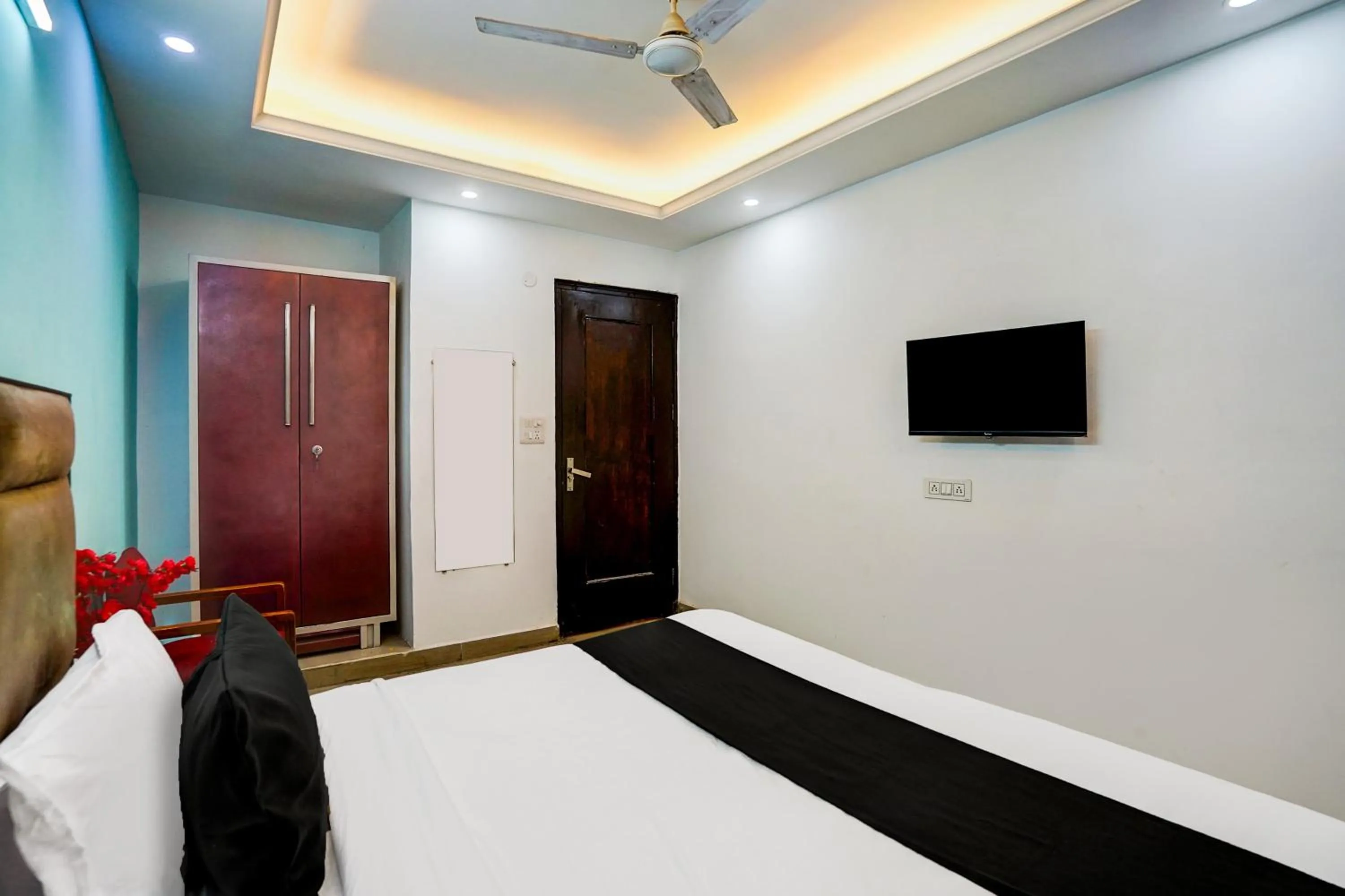 Bedroom, Bed in Hotel O Silver Key KD plaza Near Saket Metro station