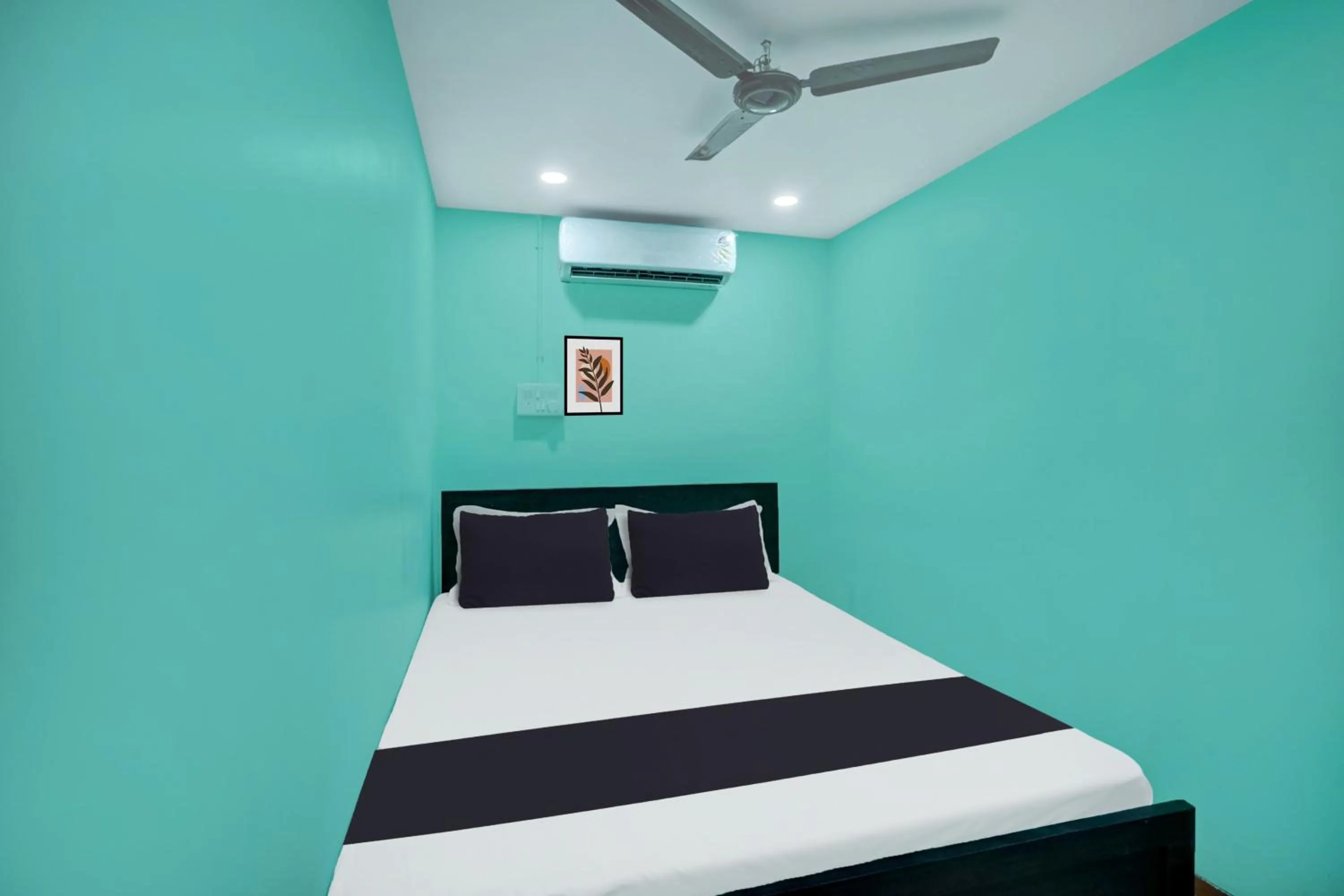 Bedroom, Bed in Super Hotel O Grill Inn