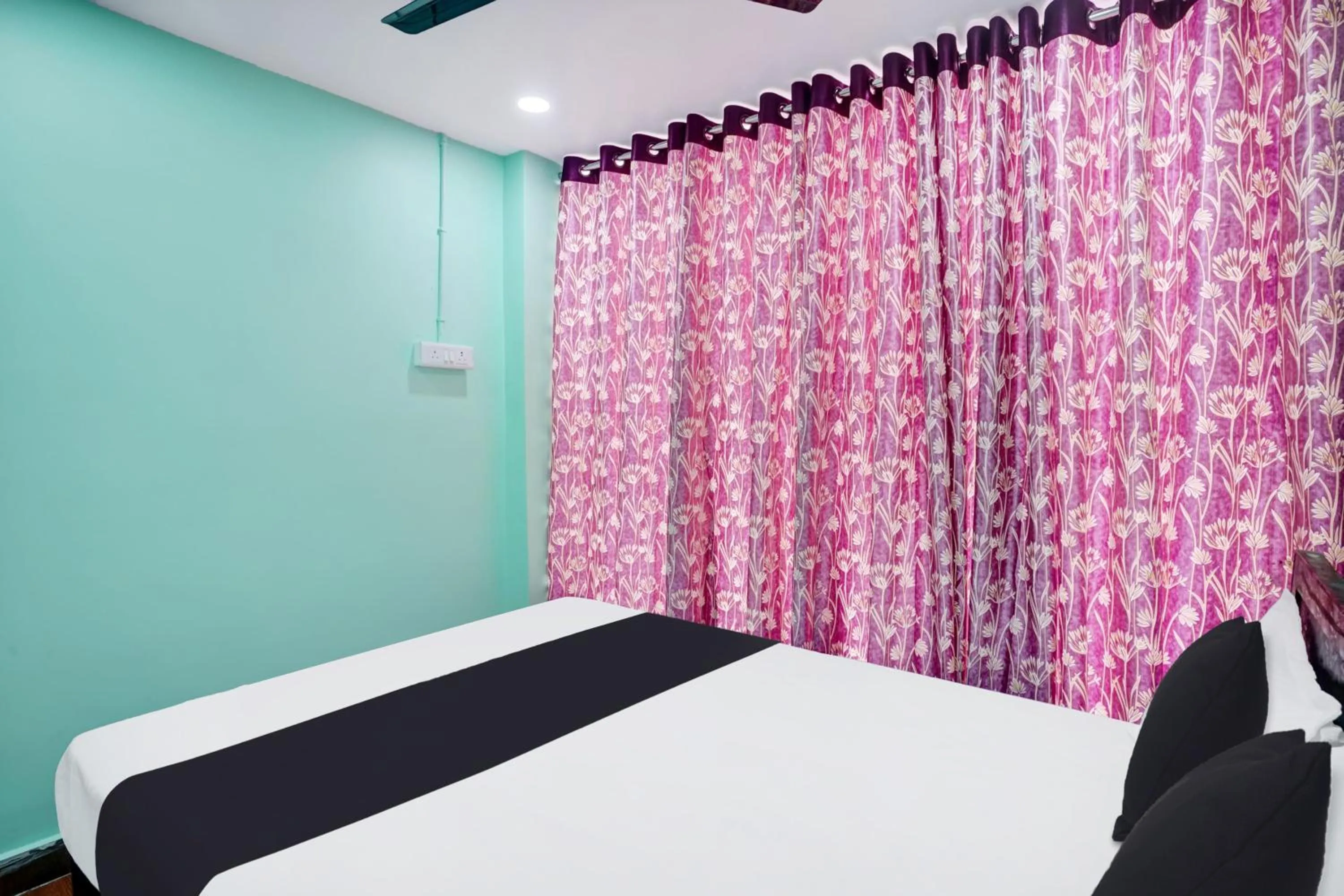 Bedroom, Bed in Super Hotel O Grill Inn