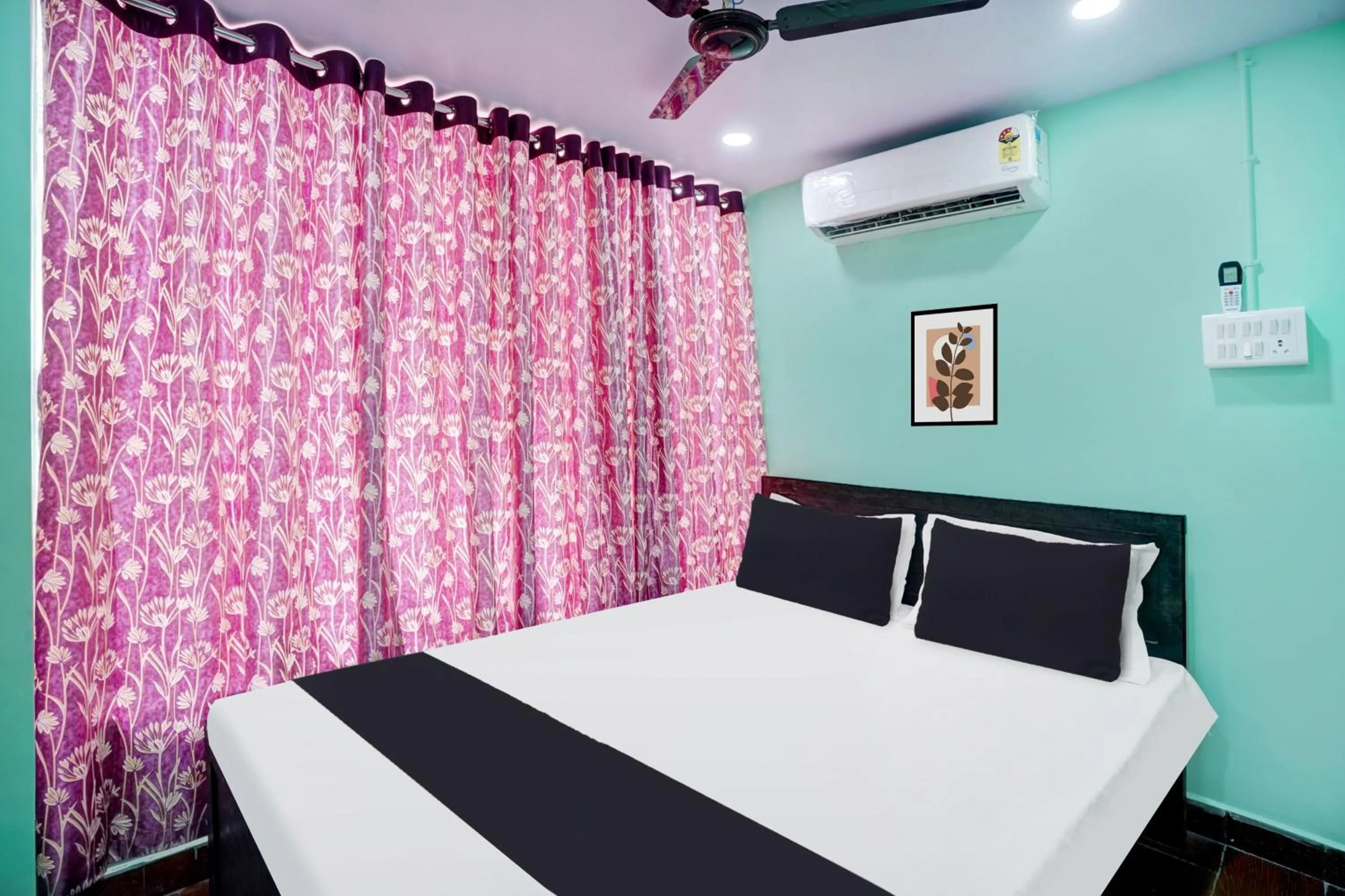 Bedroom, Bed in Super Hotel O Grill Inn