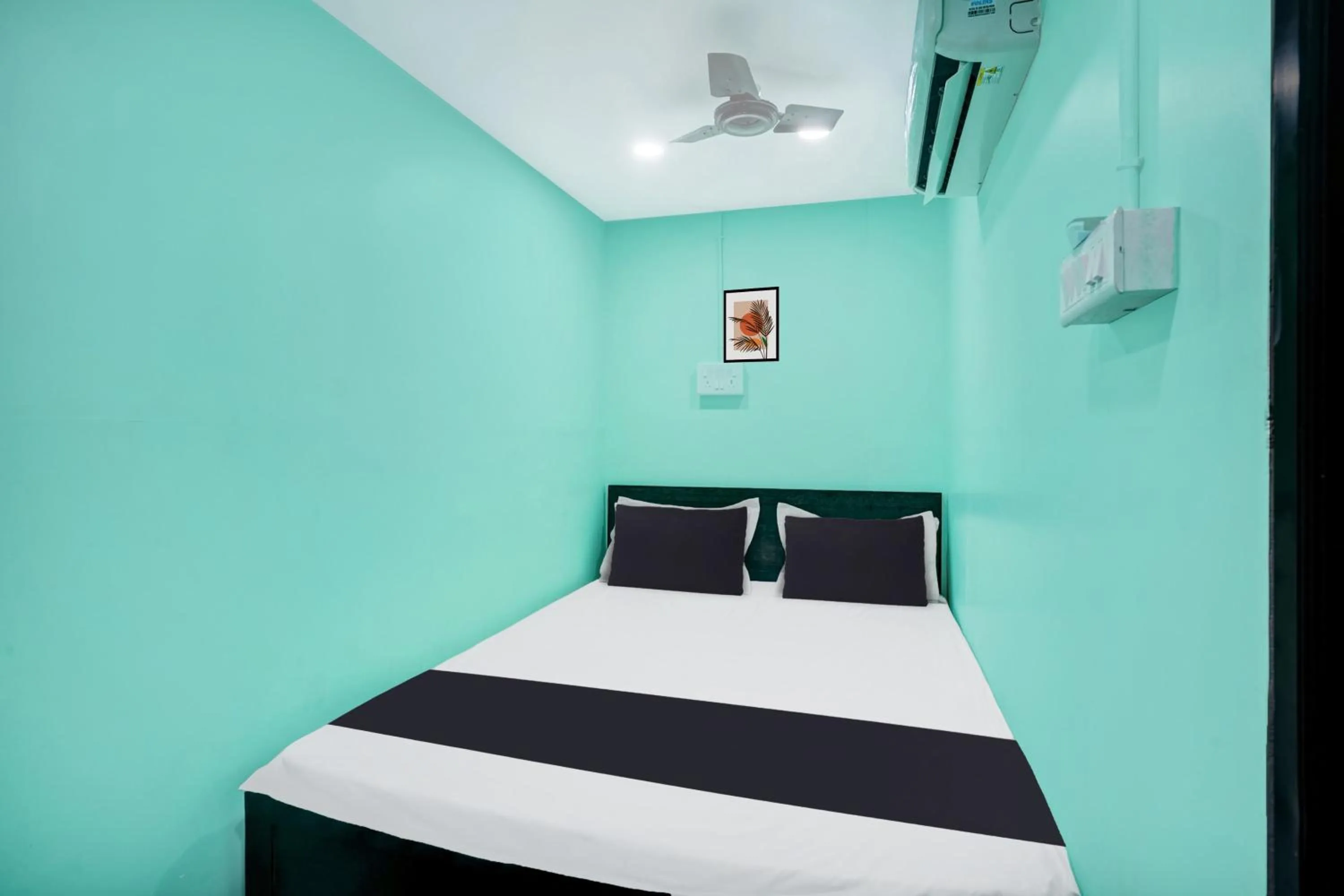 Bedroom, Bed in Super Hotel O Grill Inn