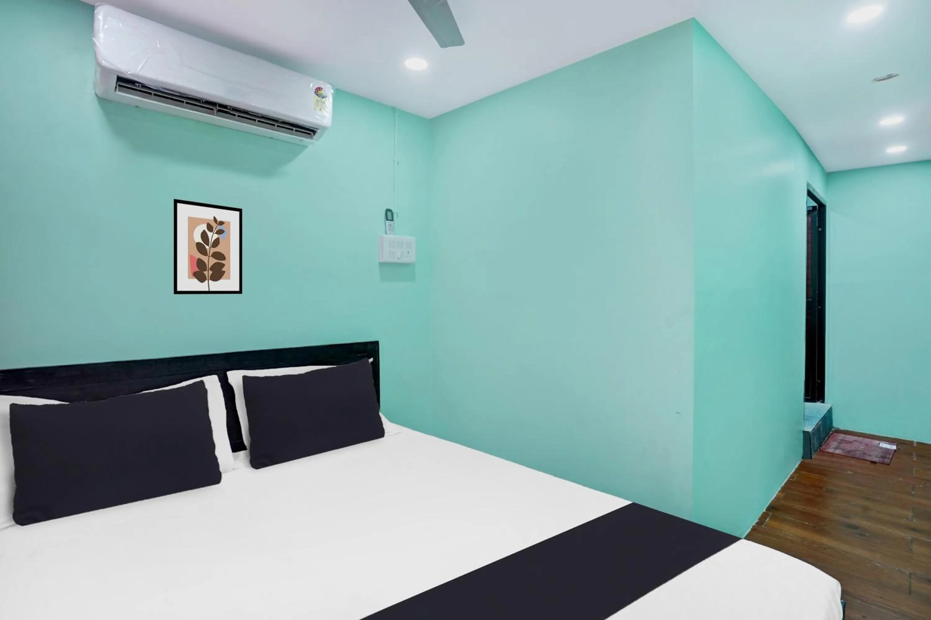 Bedroom, Bed in Super Hotel O Grill Inn