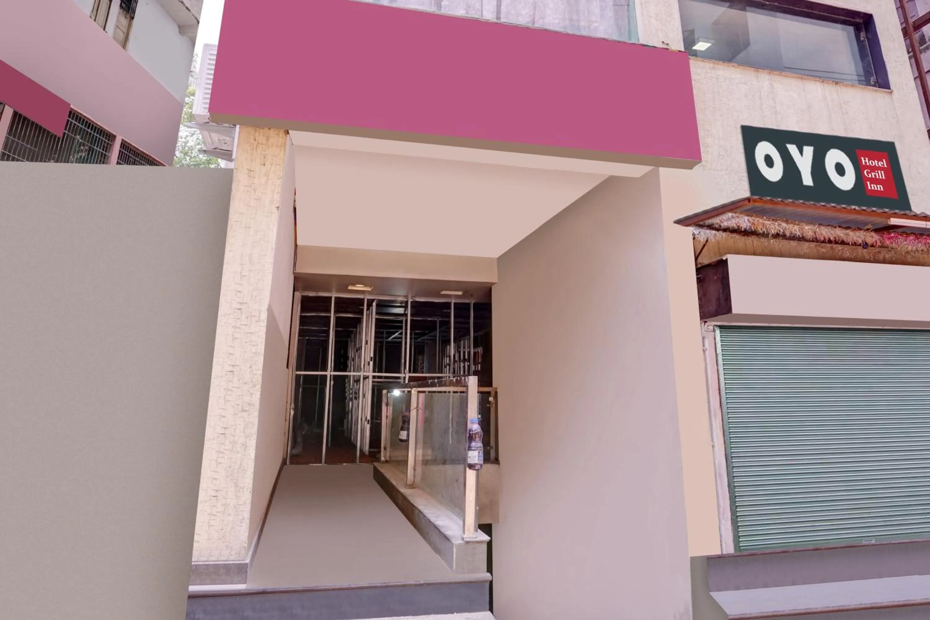 Facade/entrance in Super Hotel O Grill Inn